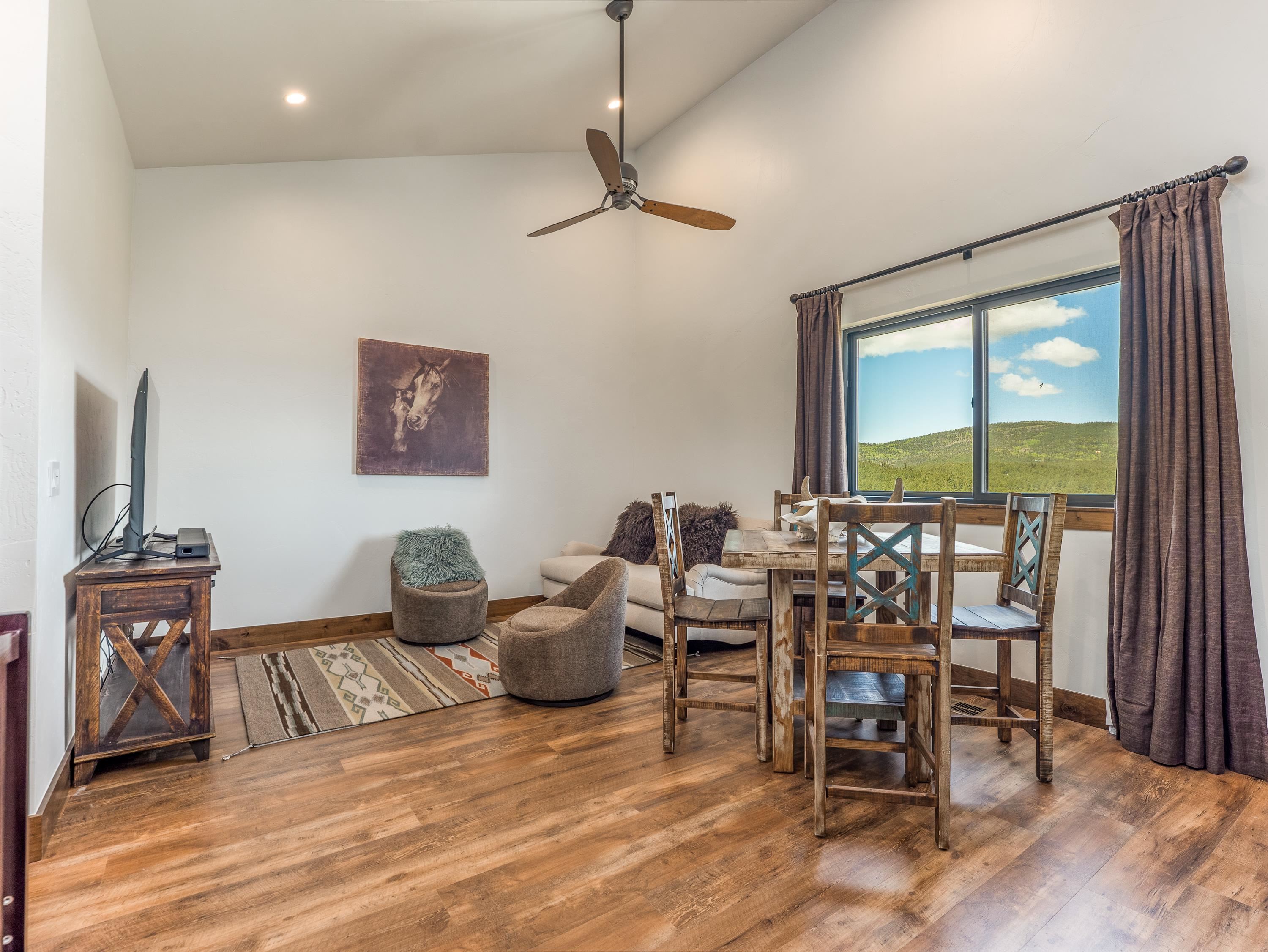 Angel Fire, New Mexico 87710, United States, 4 Bedrooms Bedrooms, ,5 BathroomsBathrooms,Residential,Active,186886