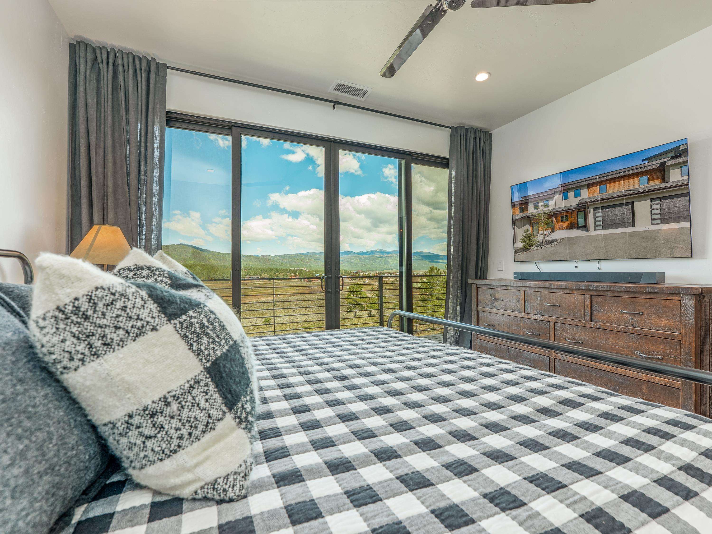 Angel Fire, New Mexico 87710, United States, 4 Bedrooms Bedrooms, ,5 BathroomsBathrooms,Residential,Active,186886