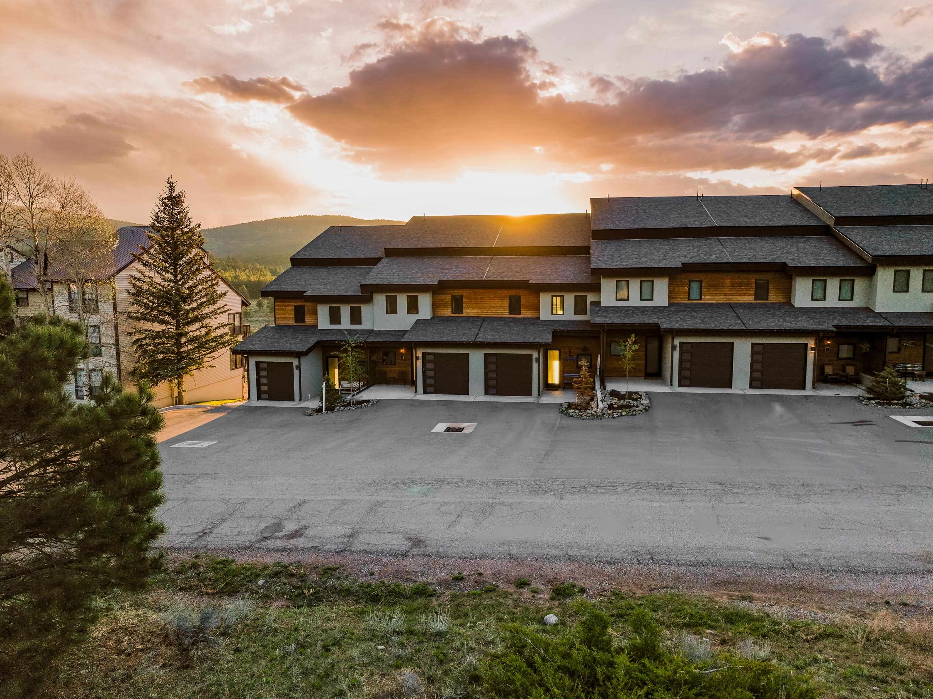Angel Fire, New Mexico 87710, United States, 4 Bedrooms Bedrooms, ,5 BathroomsBathrooms,Residential,Active,186886
