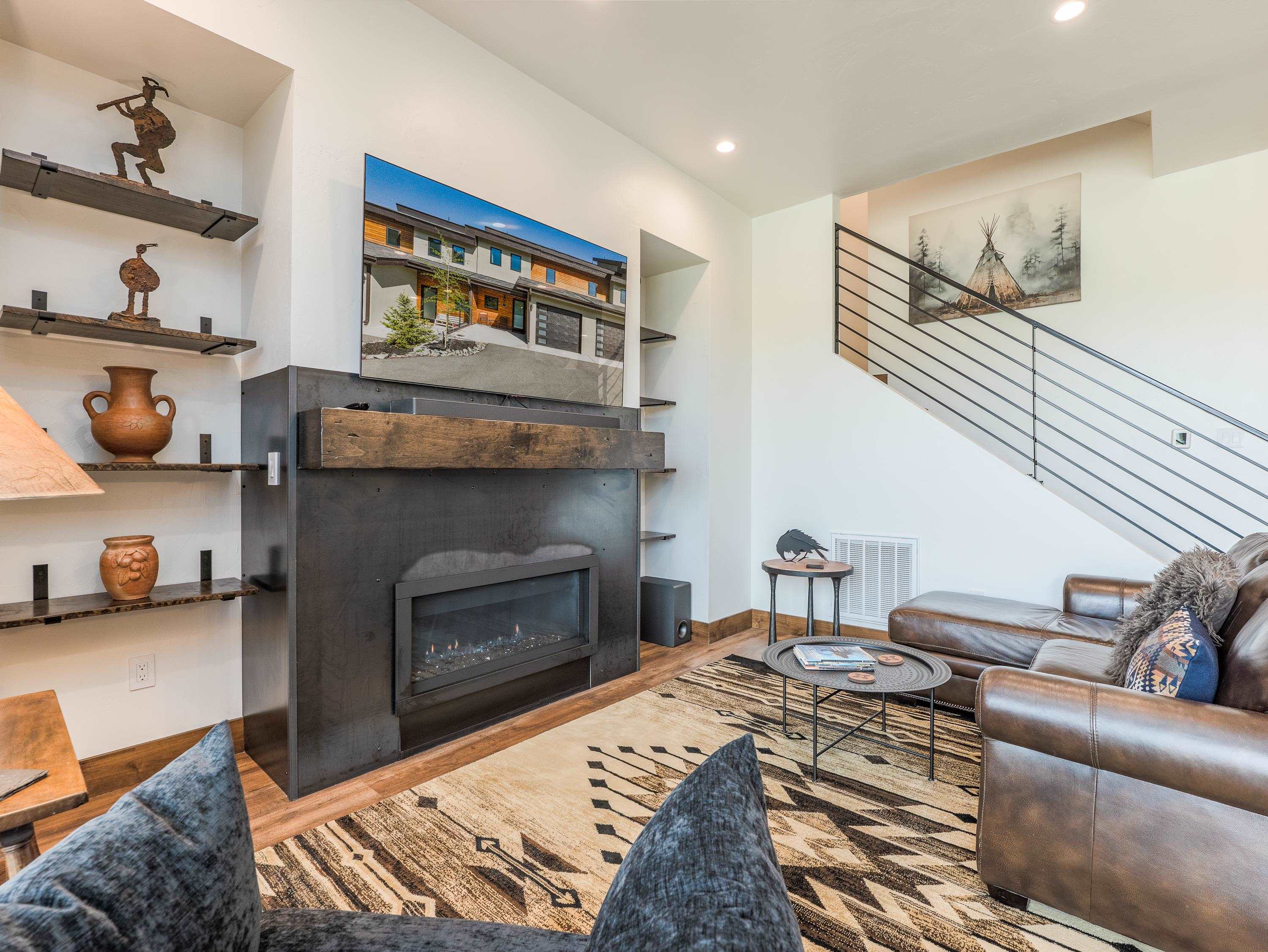 Angel Fire, New Mexico 87710, United States, 4 Bedrooms Bedrooms, ,5 BathroomsBathrooms,Residential,Active,186886