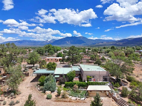 Homes For Sale - 232 Camino De Santiago<br/> Taos, NM 87571