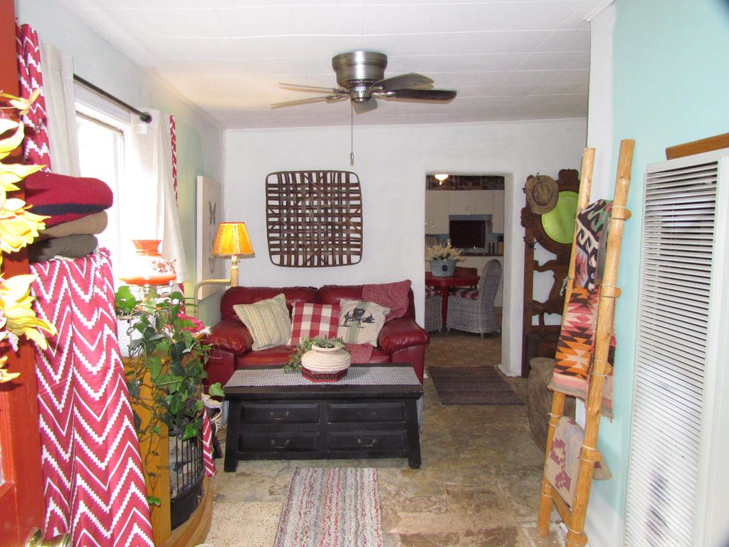 Photo of 811 Colbert Ave, Springer, NM 87747 (MLS # 114216)