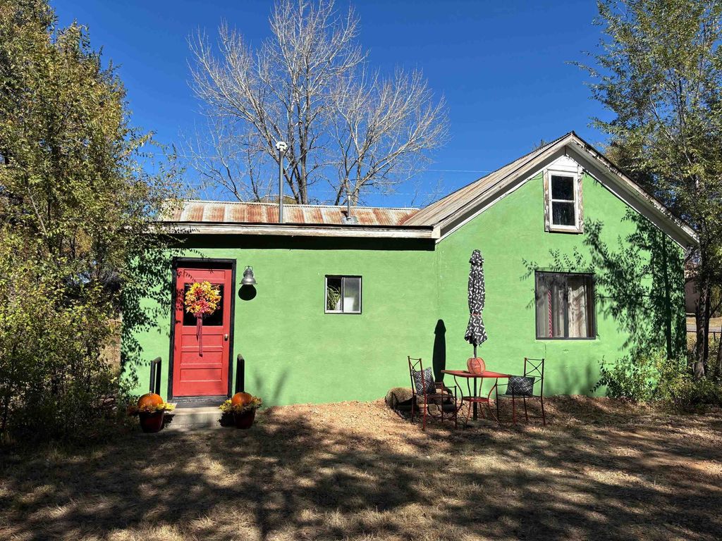 Photo of 811 Colbert Ave, Springer, NM 87747 (MLS # 114216)