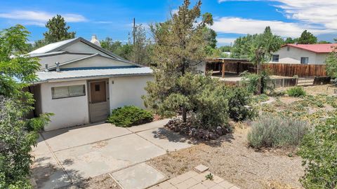 Photo of 121 Cruz Alta Road, Taos, NM 87571 (MLS # 113579)