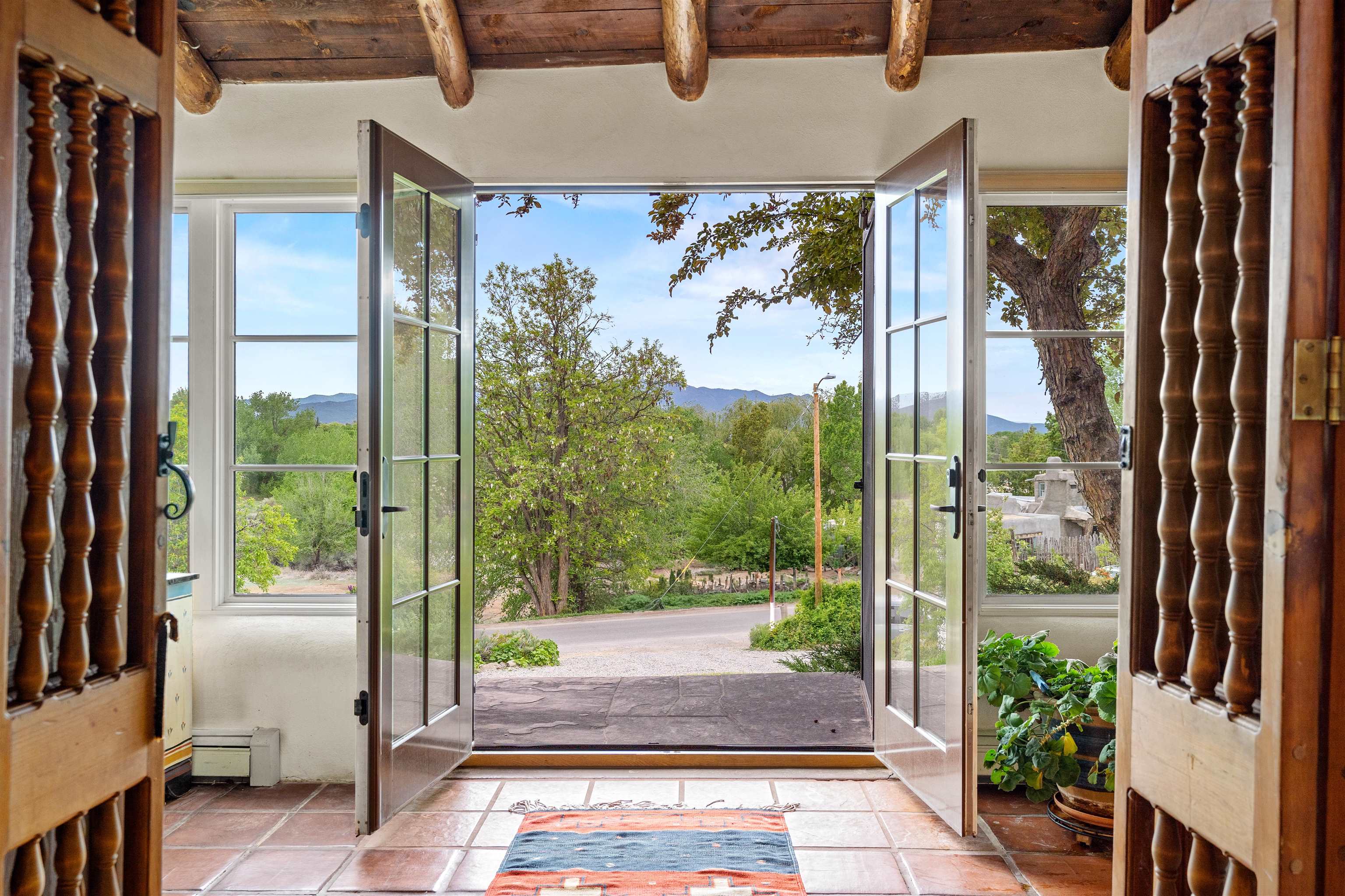 115 Quesnel St, Taos, New Mexico image 10