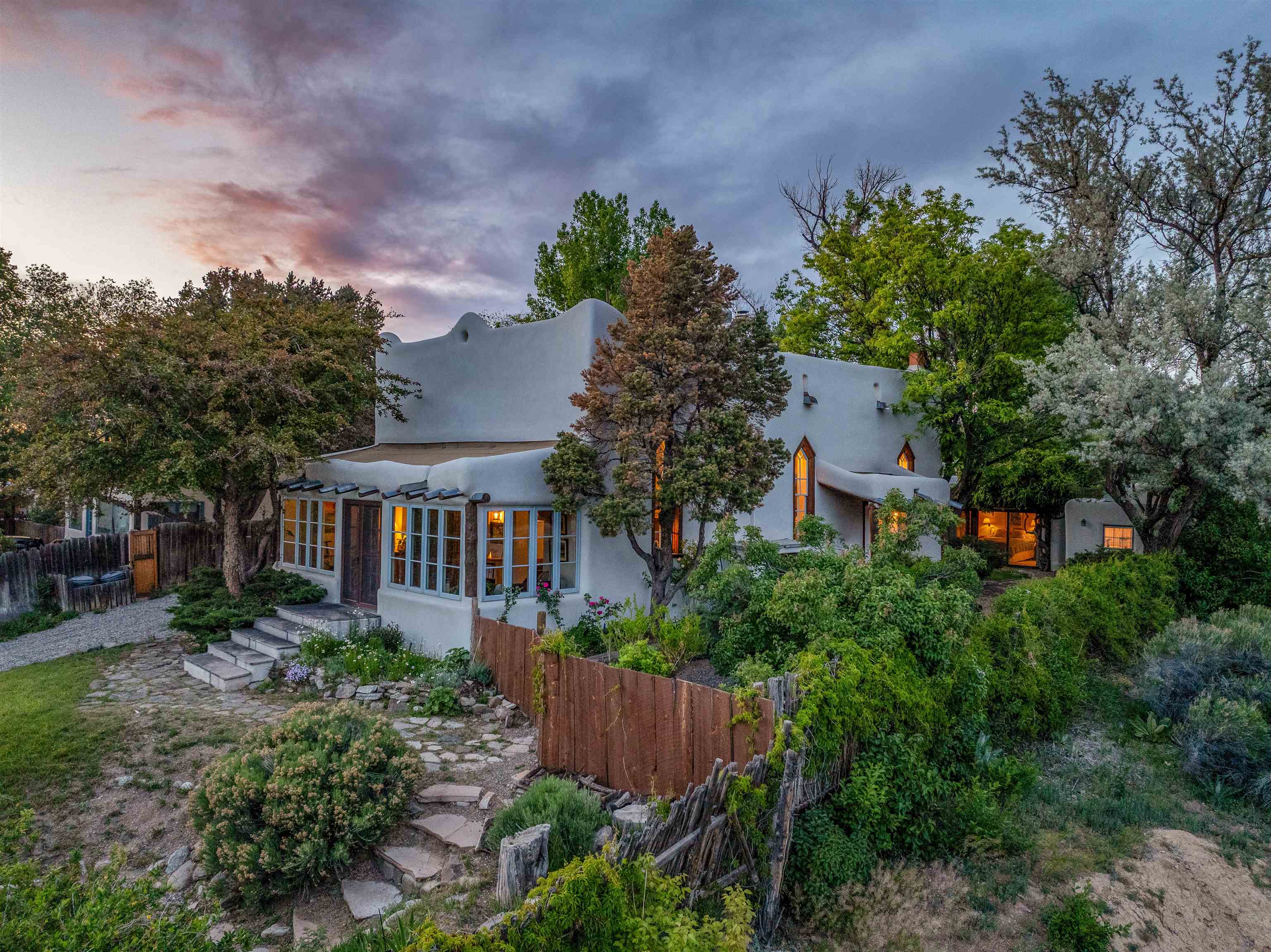 115 Quesnel St, Taos, New Mexico image 42