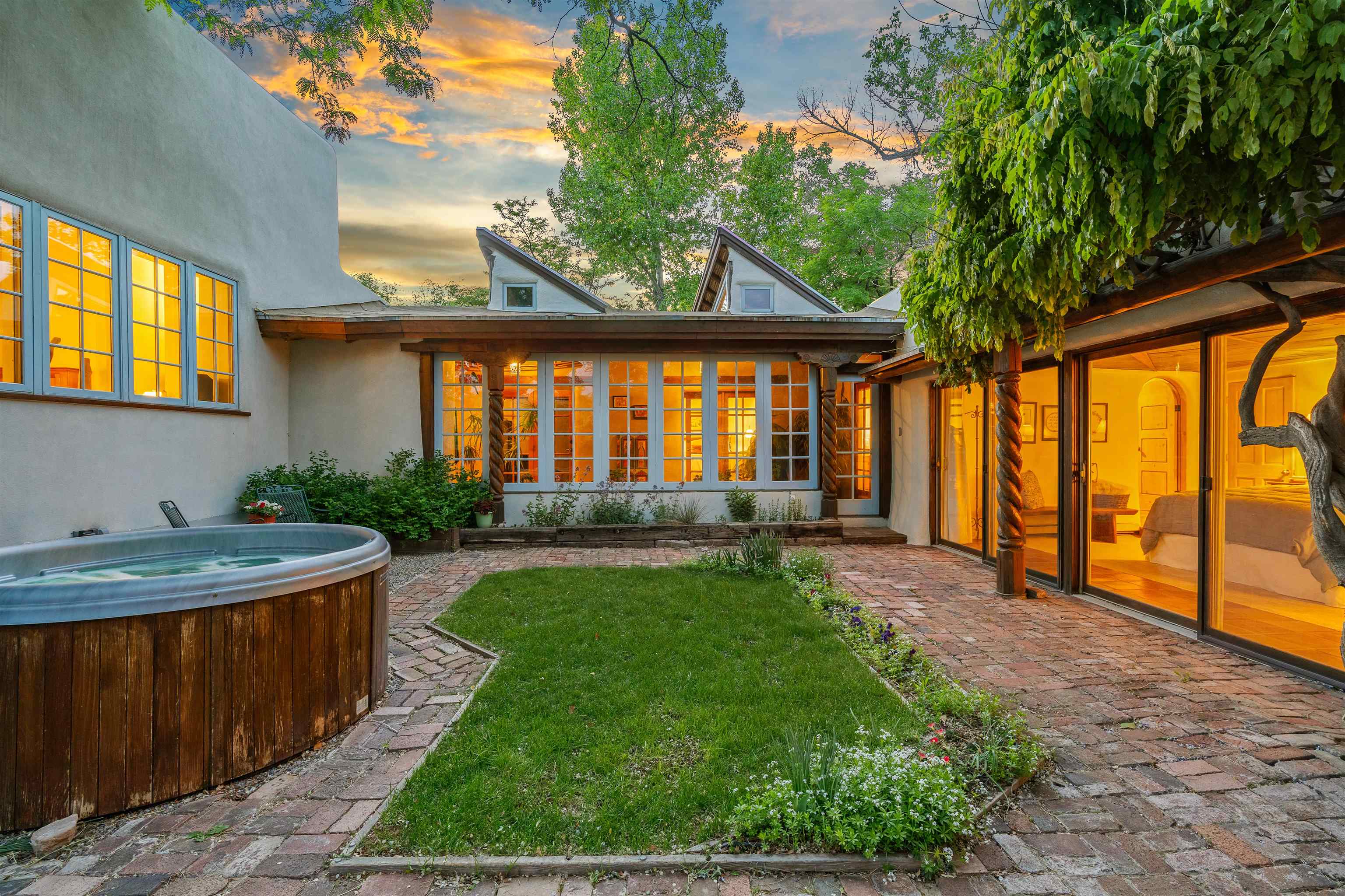 115 Quesnel St, Taos, New Mexico image 35