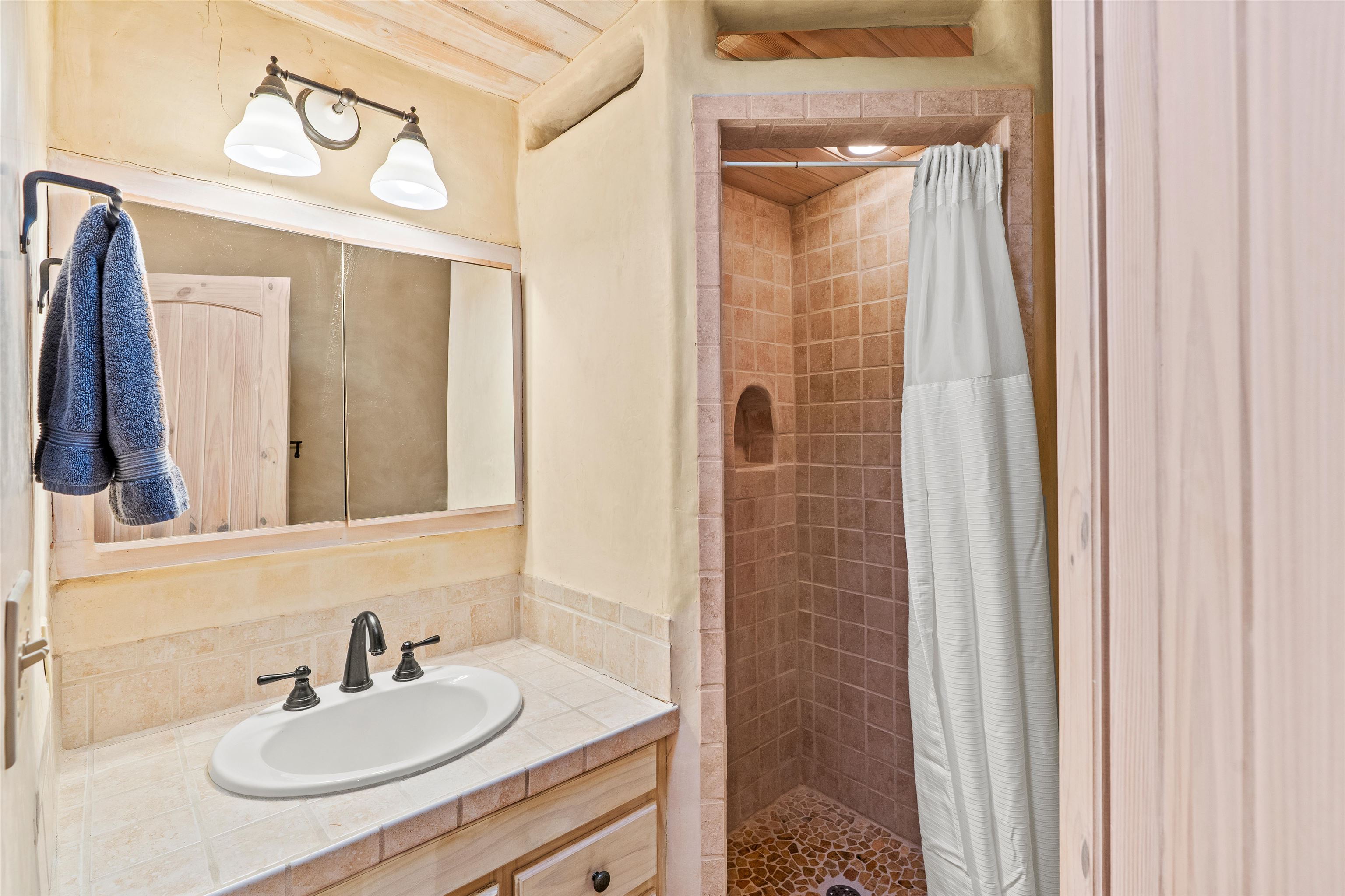 115 Quesnel St, Taos, New Mexico image 21