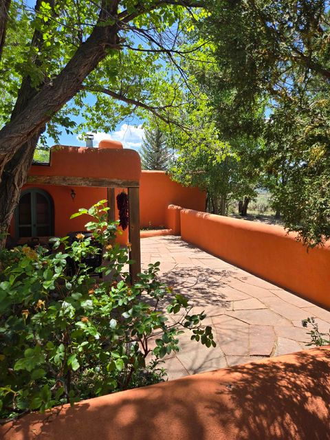 Photo of 1601 Millicent Rogers Rd, Taos, NM 87571 (MLS # 113554)