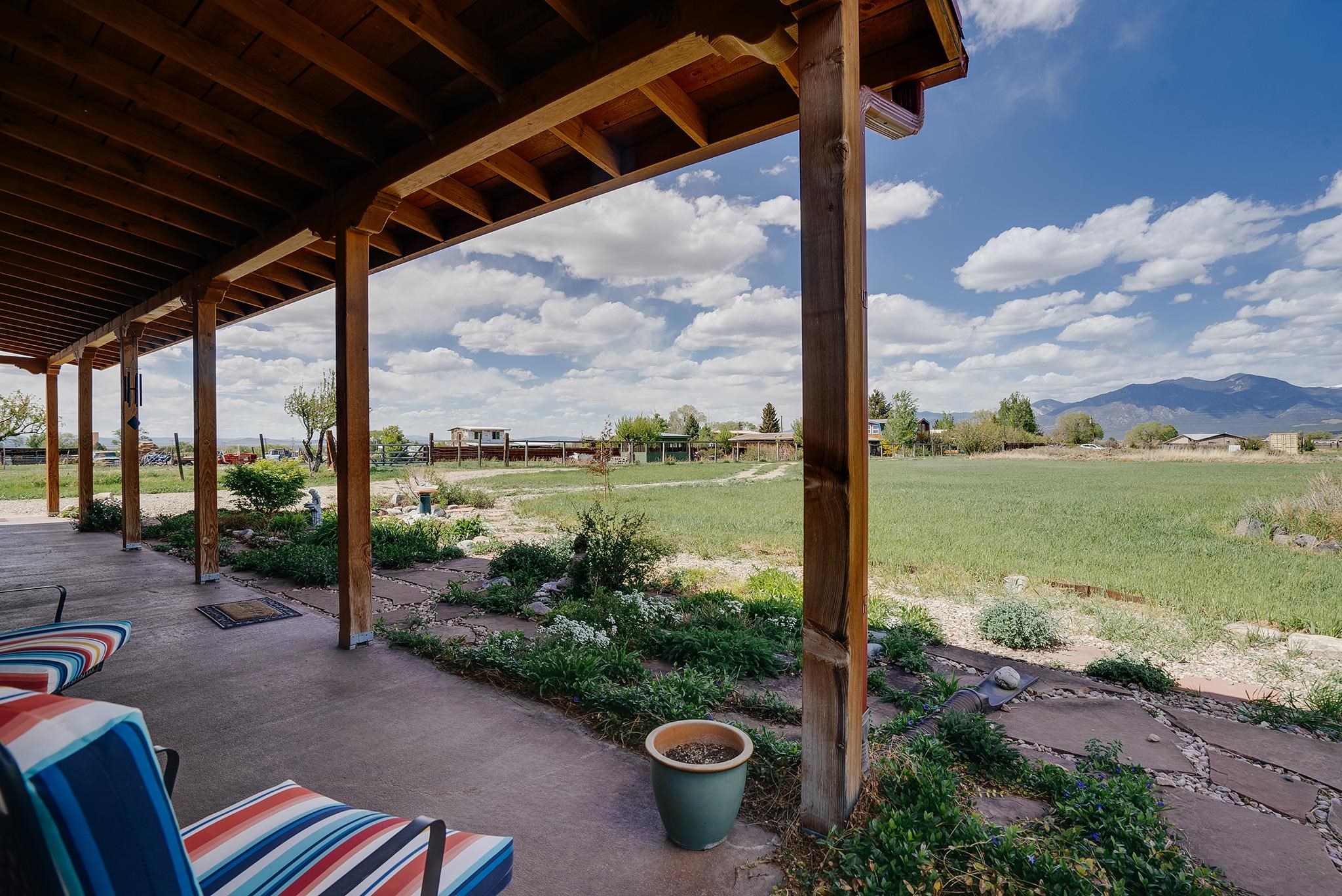 43 La Morada Rd, Ranchos de Taos, New Mexico image 1