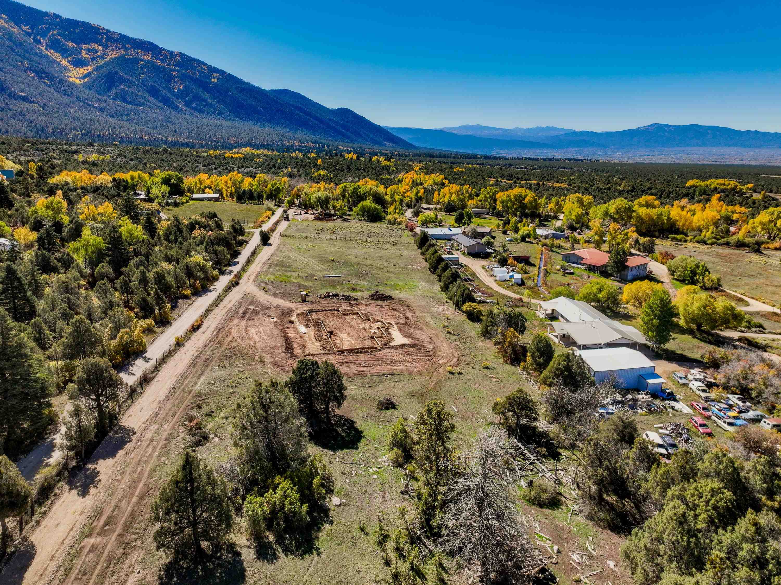 Arroyo Seco, New Mexico 87514, United States, 4 Bedrooms Bedrooms, ,4 BathroomsBathrooms,Residential,Active,224198