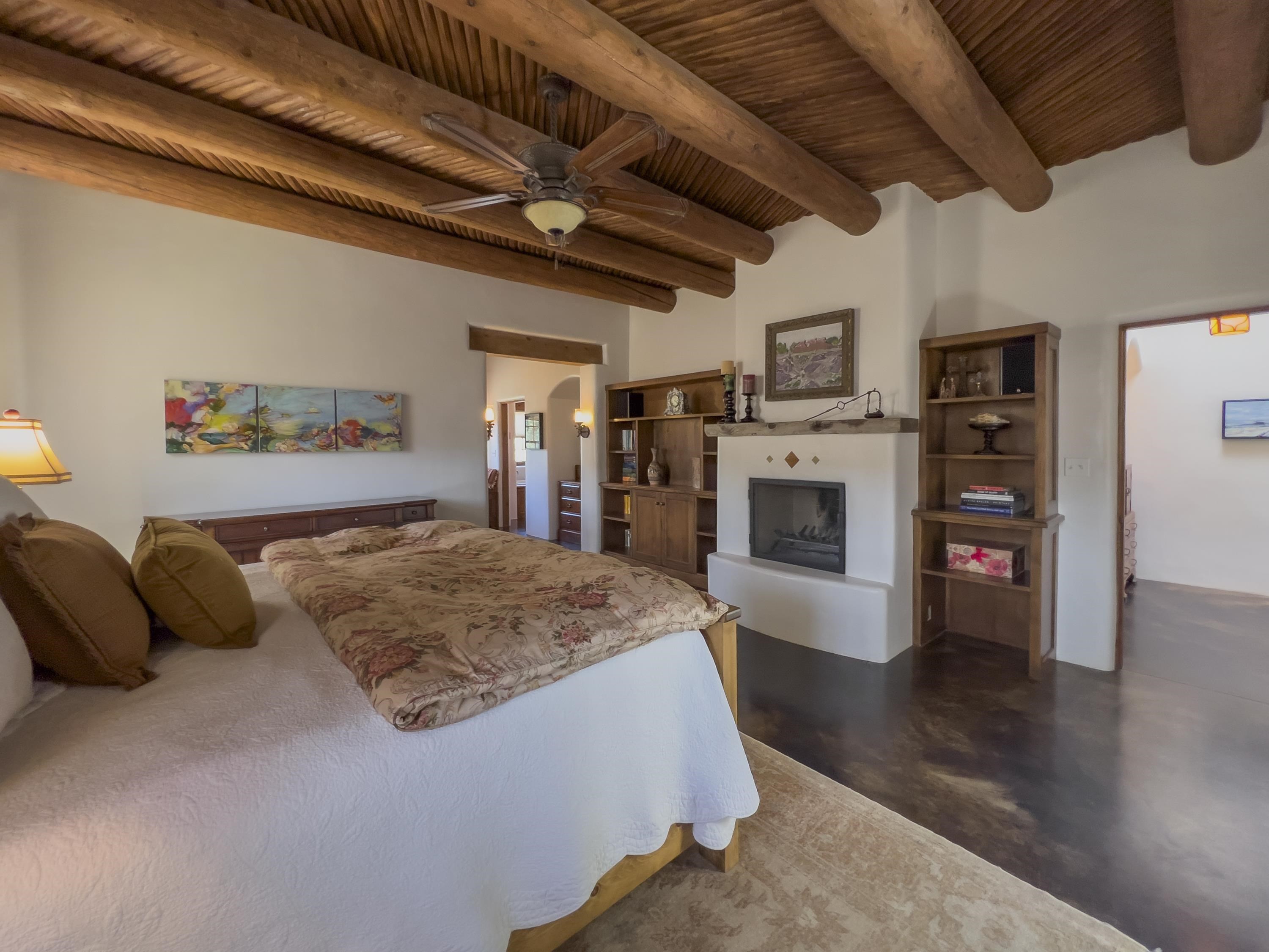 305 Devargas Lane, Taos, New Mexico image 16