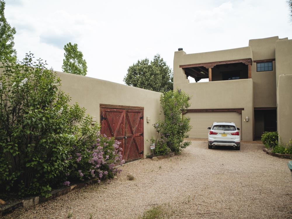 305 Devargas Lane, Taos, New Mexico image 45