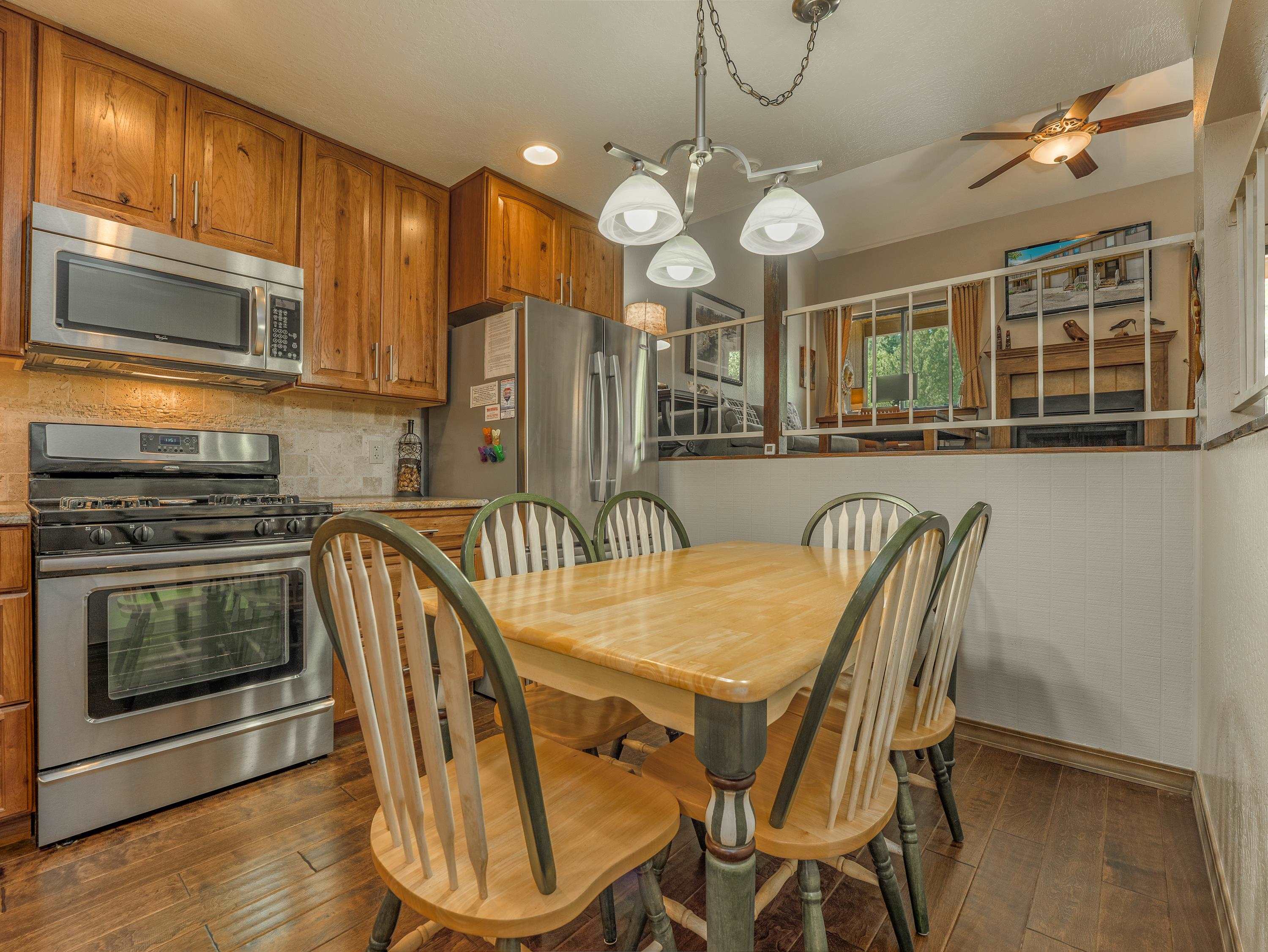 Angel Fire, New Mexico 87710, United States, 2 Bedrooms Bedrooms, ,2 BathroomsBathrooms,Residential,Pending,186479