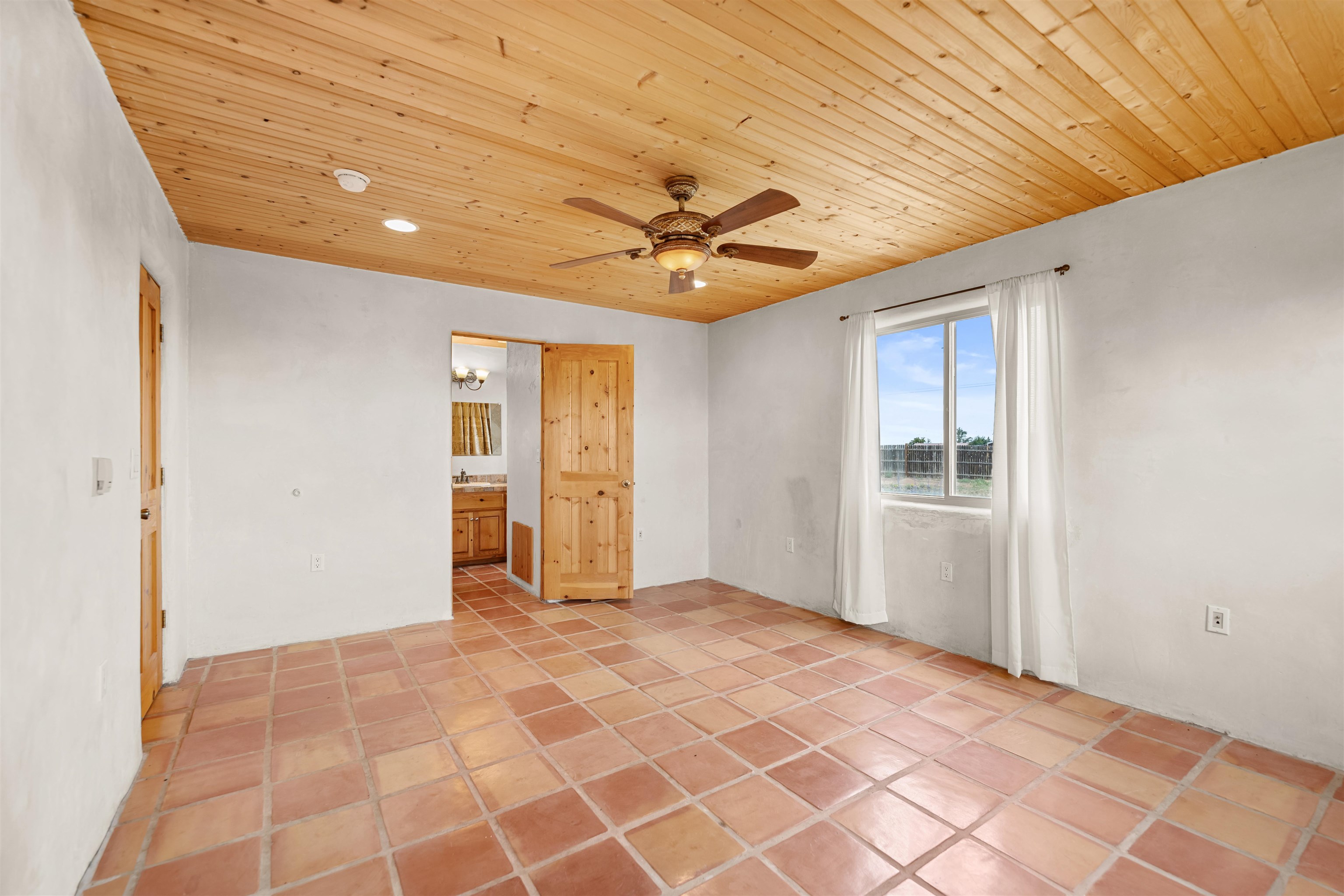 Ranchos De Taos, New Mexico 87557, United States, 2 Bedrooms Bedrooms, ,3 BathroomsBathrooms,Residential,Active,219400