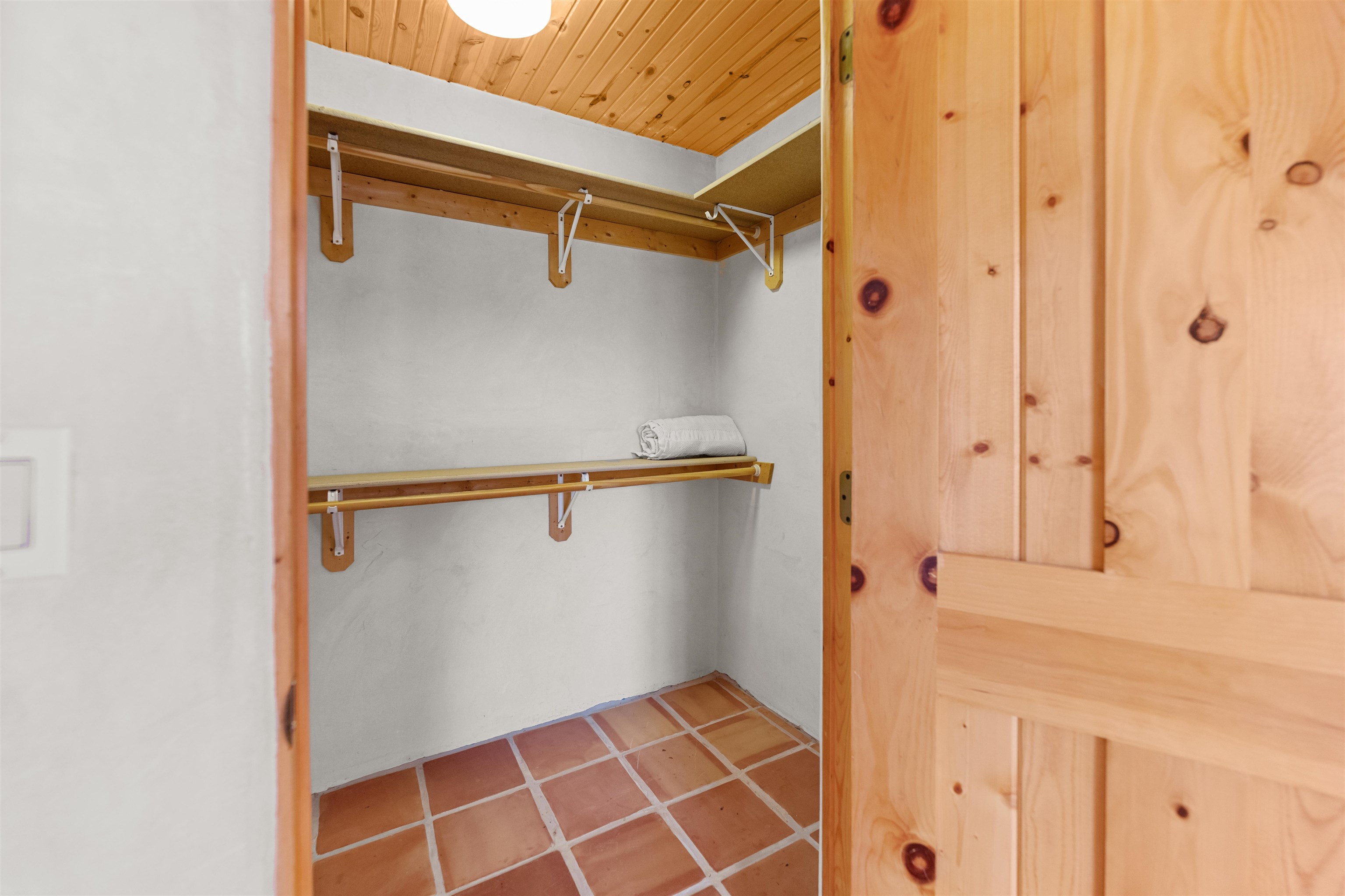 Ranchos De Taos, New Mexico 87557, United States, 2 Bedrooms Bedrooms, ,3 BathroomsBathrooms,Residential,Active,219400