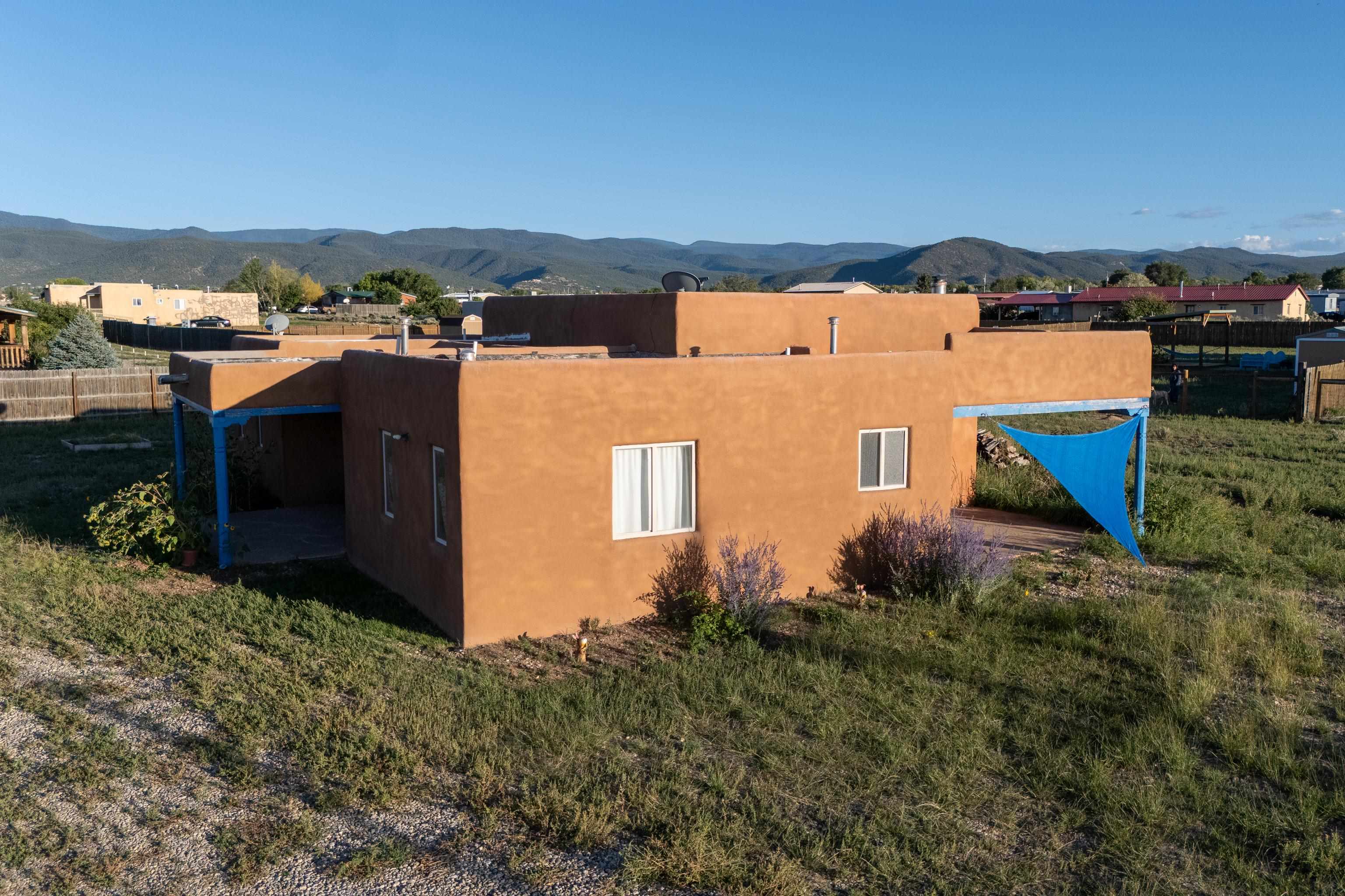 Ranchos De Taos, New Mexico 87557, United States, 2 Bedrooms Bedrooms, ,3 BathroomsBathrooms,Residential,Active,219400