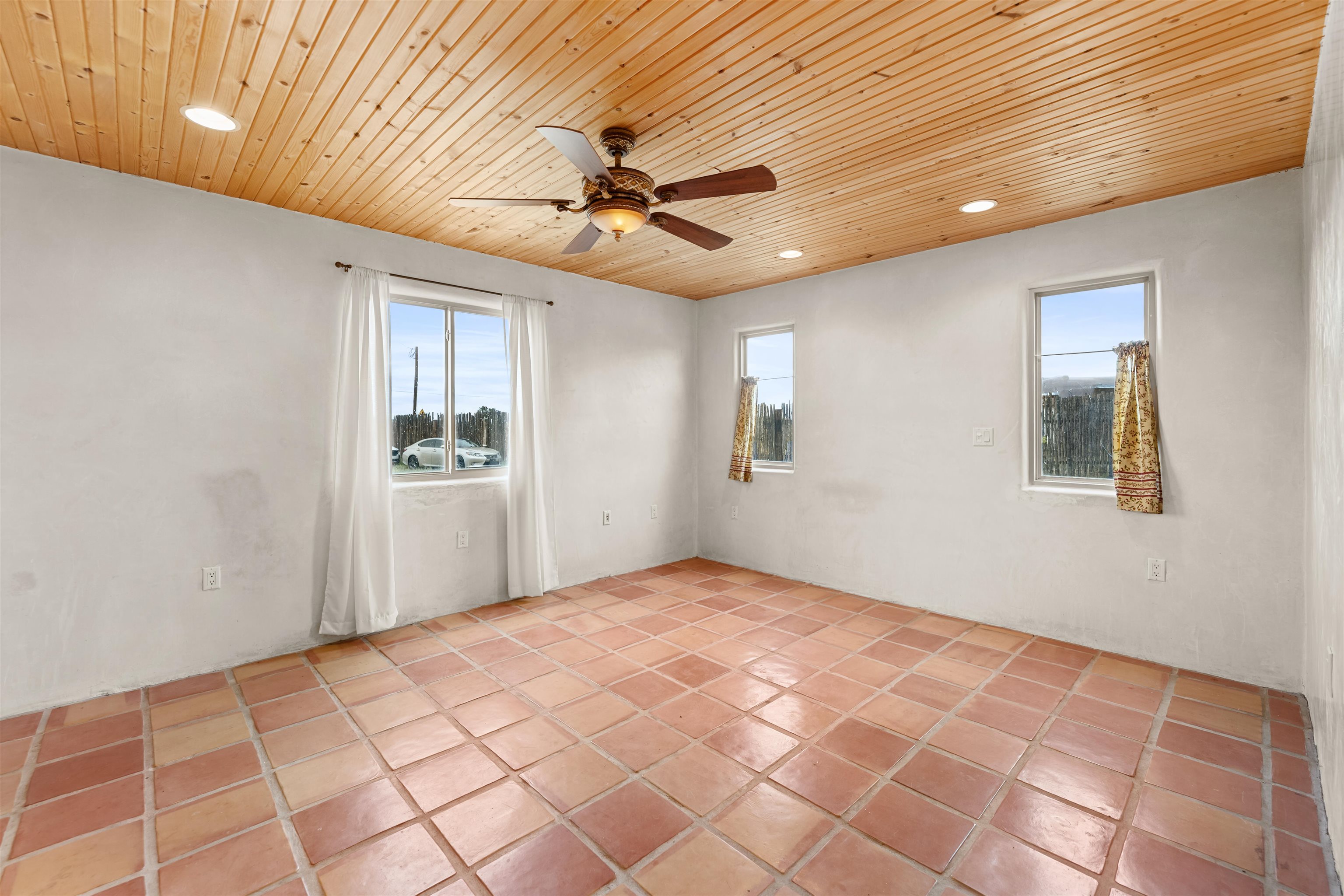 Ranchos De Taos, New Mexico 87557, United States, 2 Bedrooms Bedrooms, ,3 BathroomsBathrooms,Residential,Active,219400