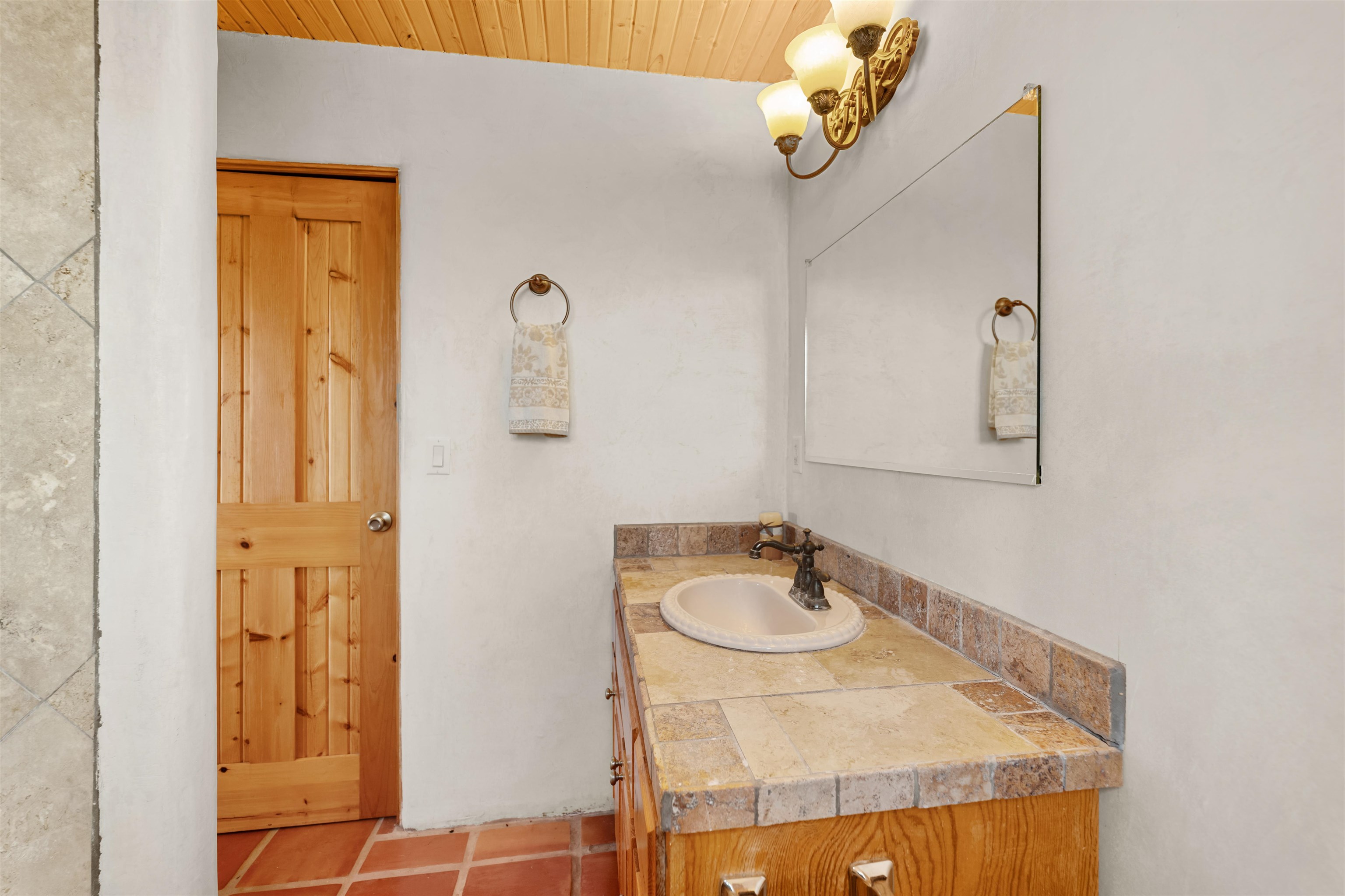 Ranchos De Taos, New Mexico 87557, United States, 2 Bedrooms Bedrooms, ,3 BathroomsBathrooms,Residential,Active,219400