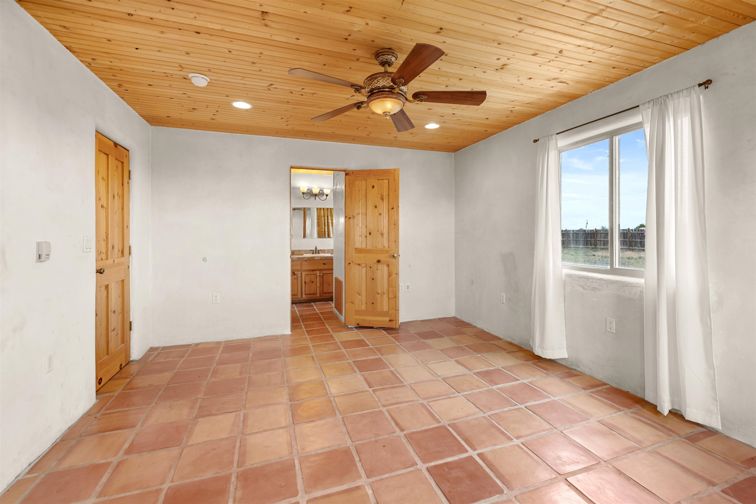Ranchos De Taos, New Mexico 87557, United States, 2 Bedrooms Bedrooms, ,3 BathroomsBathrooms,Residential,Active,219400