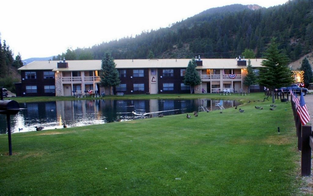 700 Claimjumper St, Red River, New Mexico image 2