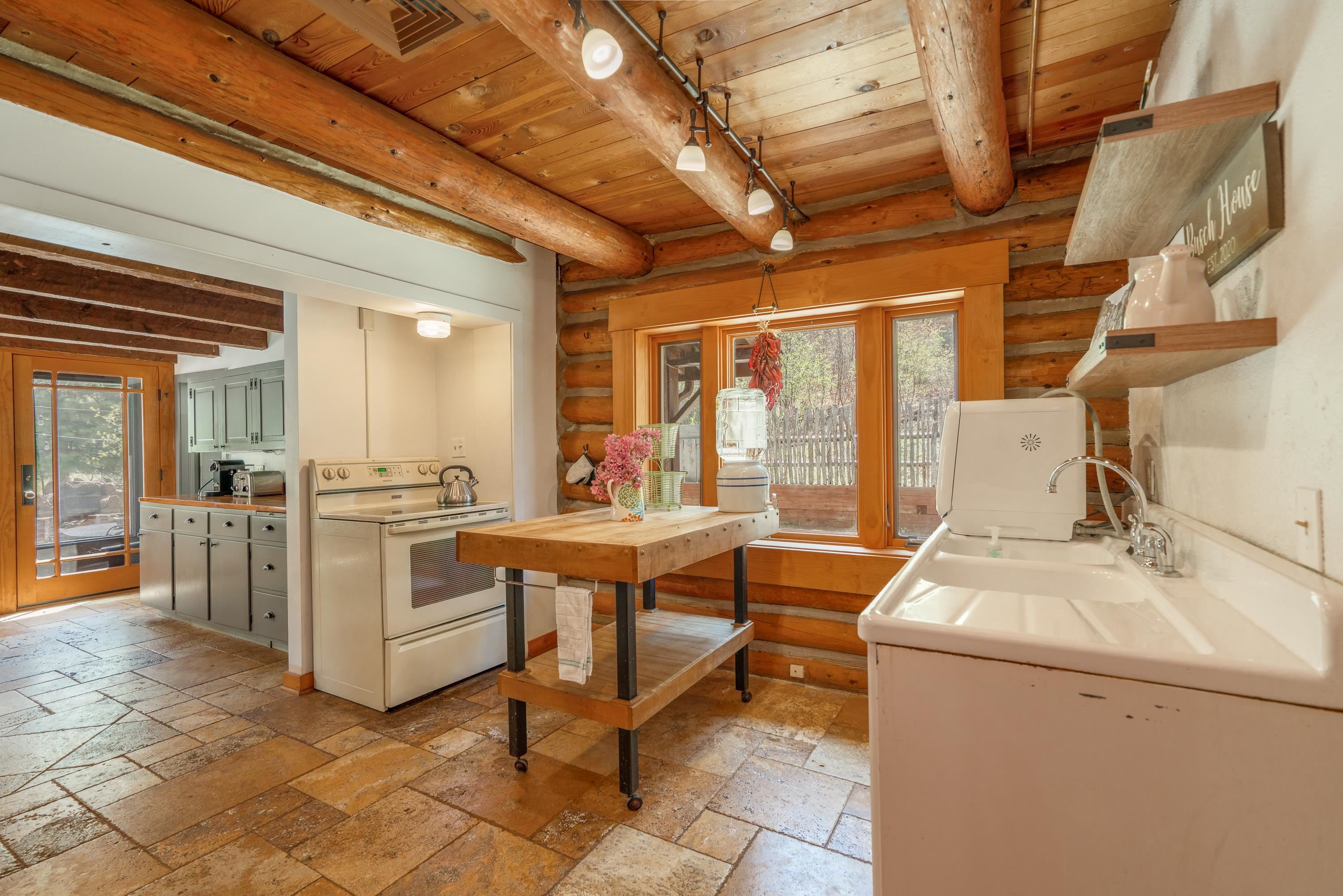 26346 Highway 64e, Taos, New Mexico image 17