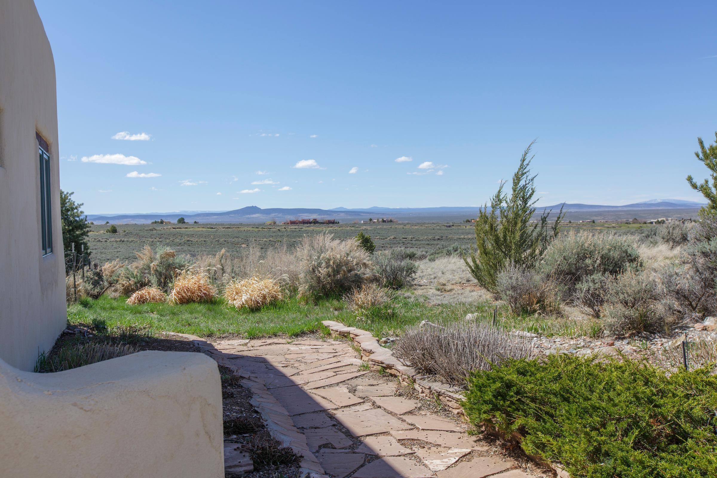 8 Vista Del Ocaso Rd, Ranchos de Taos, New Mexico image 28