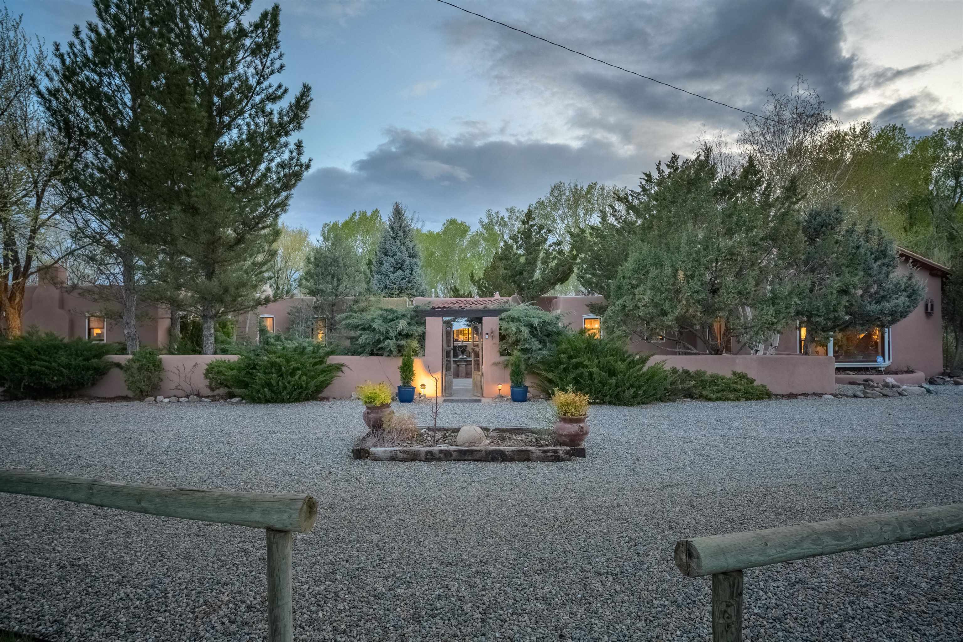 222 Hwy 240, Ranchos de Taos, New Mexico image 47