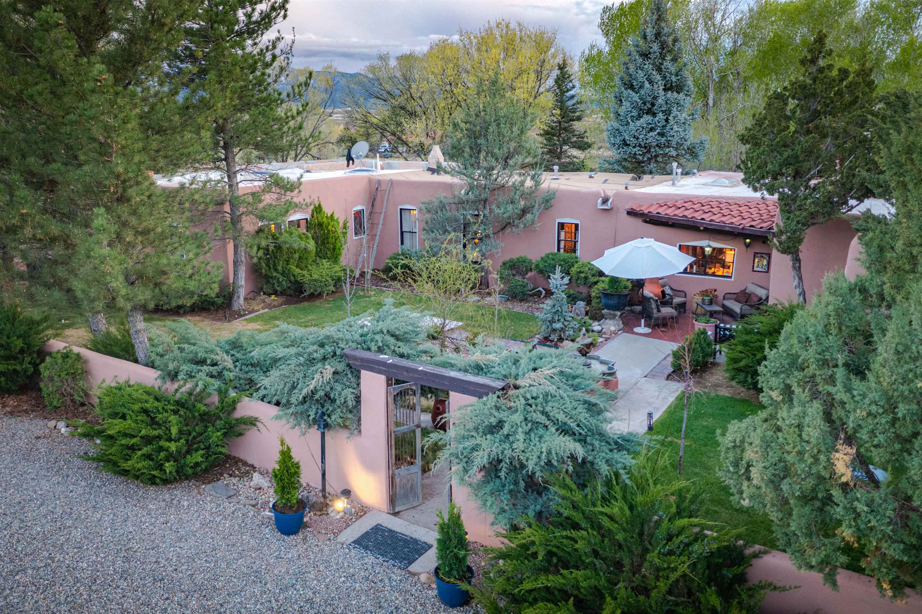 222 Hwy 240, Ranchos de Taos, New Mexico image 44