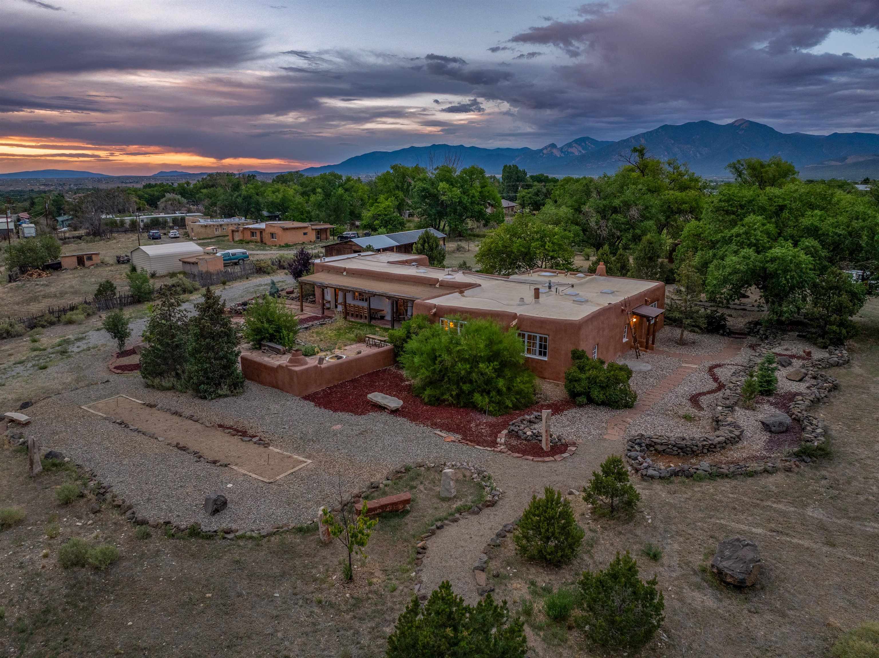 7236 Hwy 518