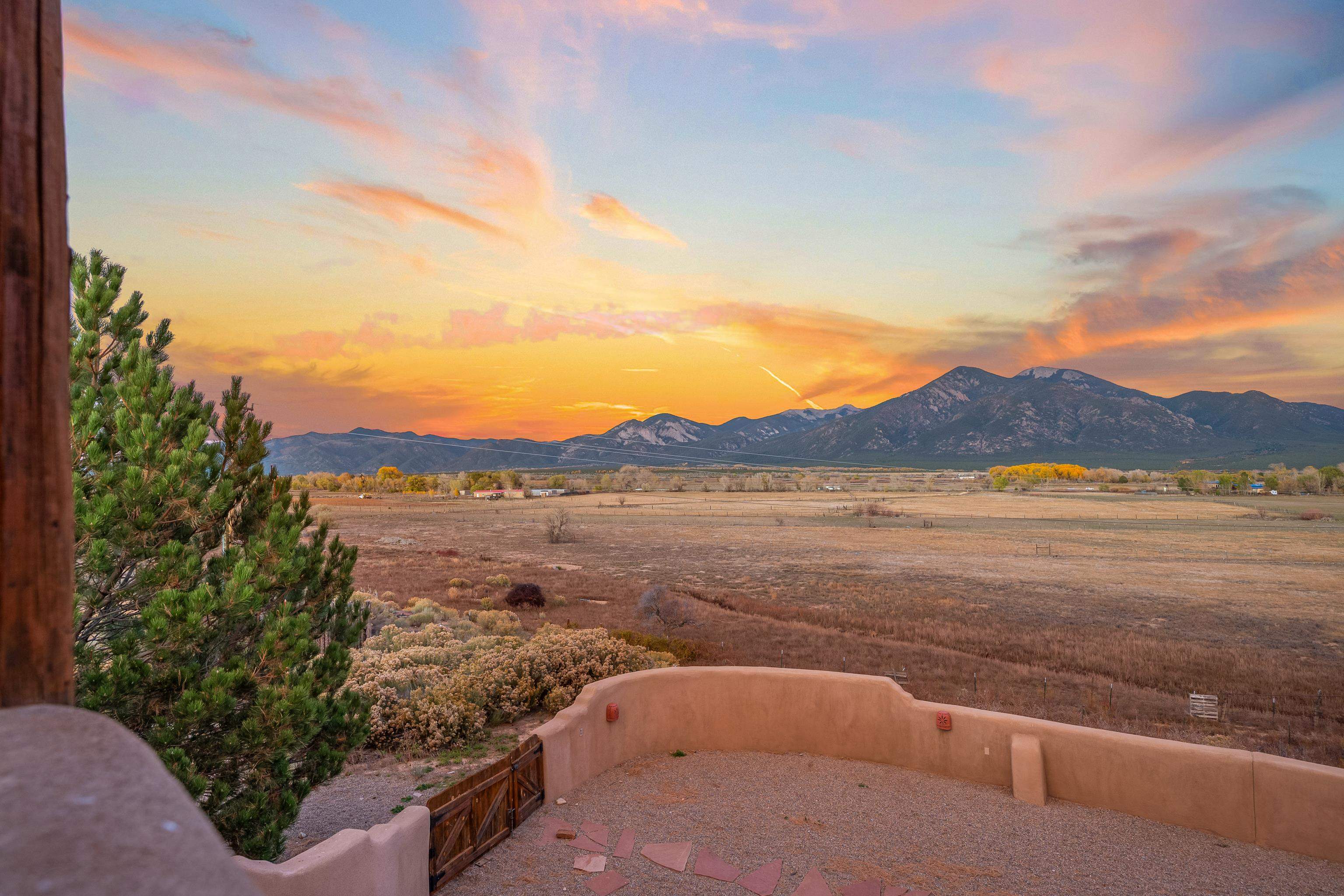 El Prado, New Mexico 87529, United States, 4 Bedrooms Bedrooms, ,4 BathroomsBathrooms,Residential,Active,237473