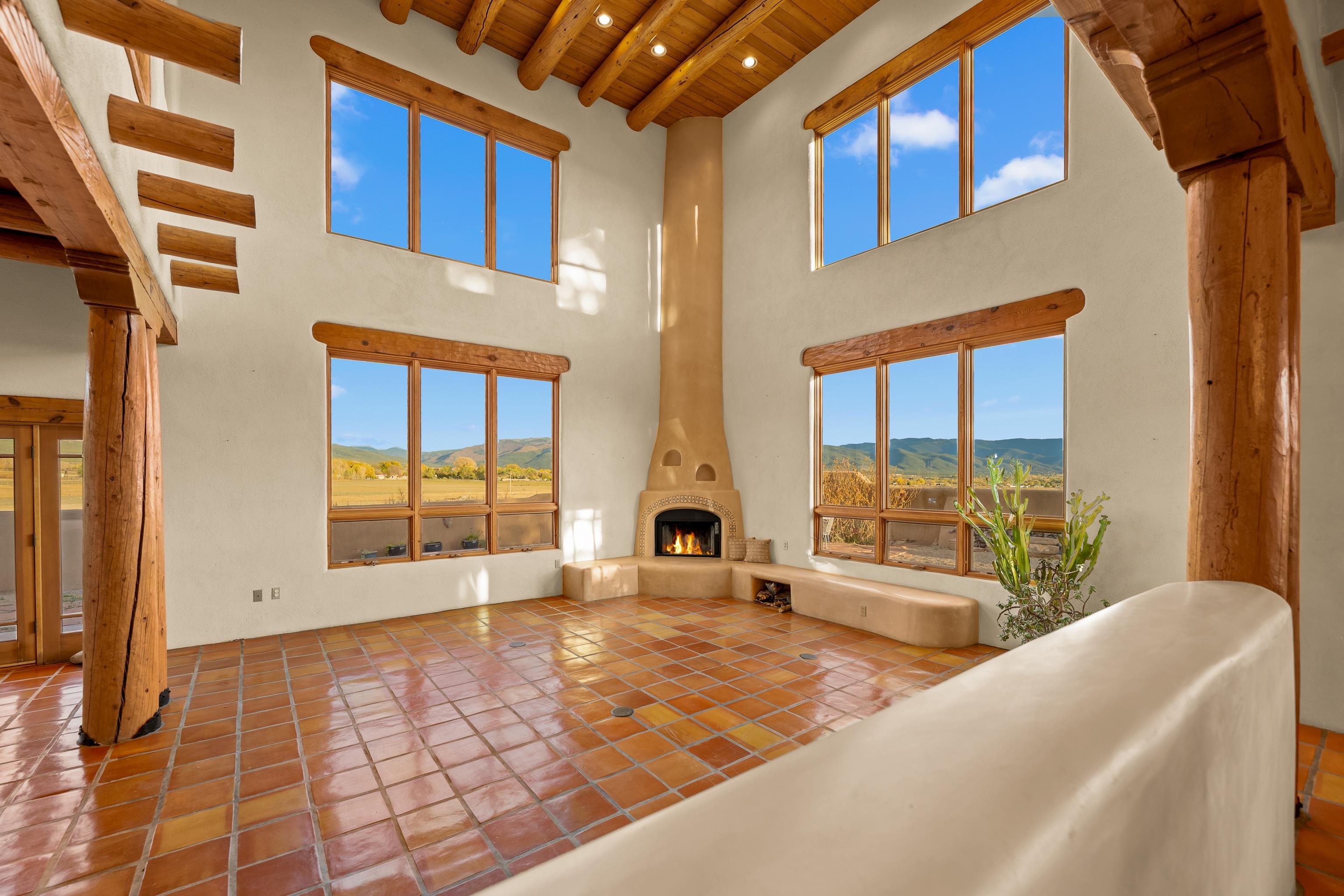 El Prado, New Mexico 87529, United States, 4 Bedrooms Bedrooms, ,4 BathroomsBathrooms,Residential,Active,237473