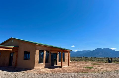 Photo of 15 Sage Dolphin, El Prado, NM 87529 (MLS # 113802)