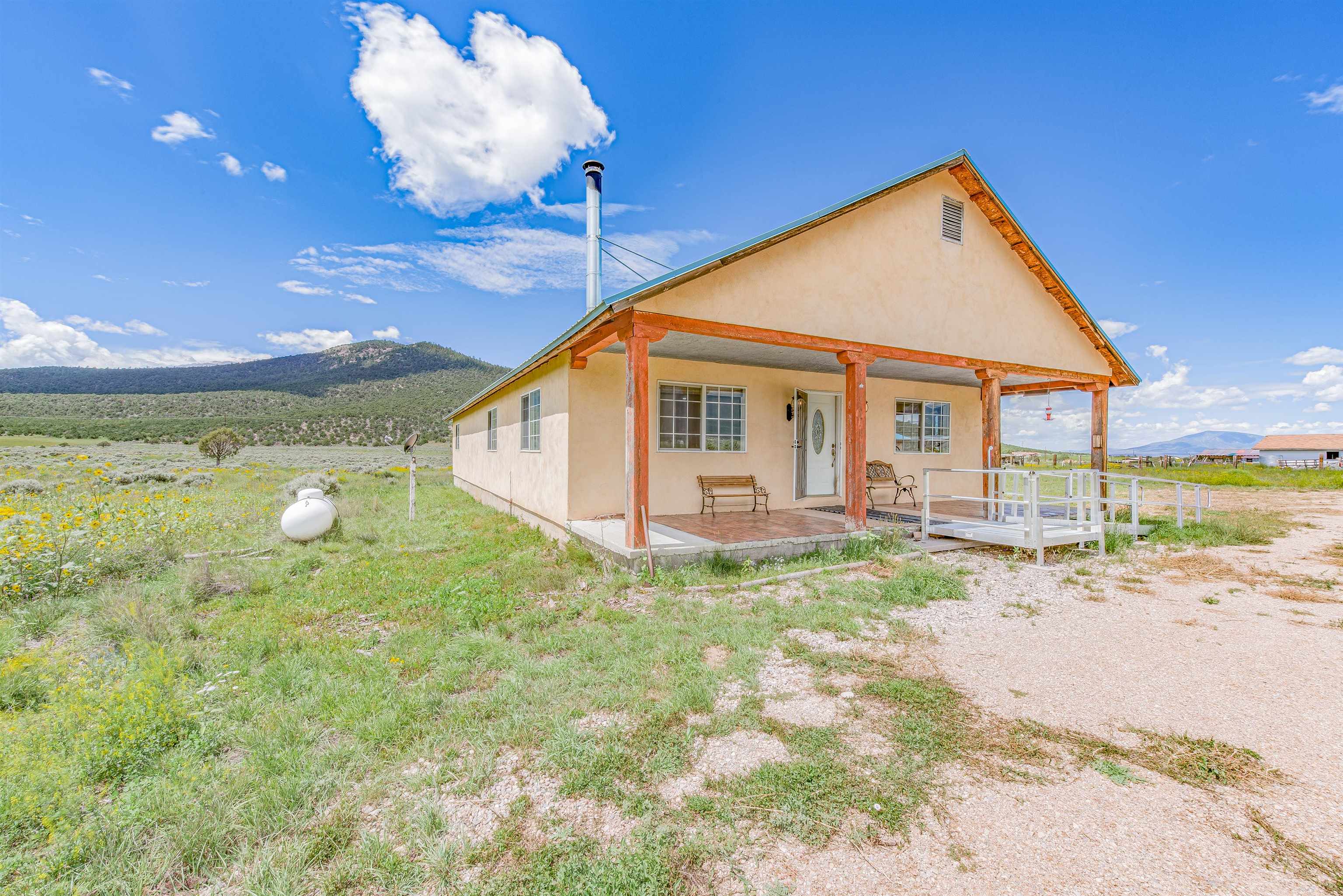 46 Cornelio Cisneros Rd, Cerro, New Mexico image 3