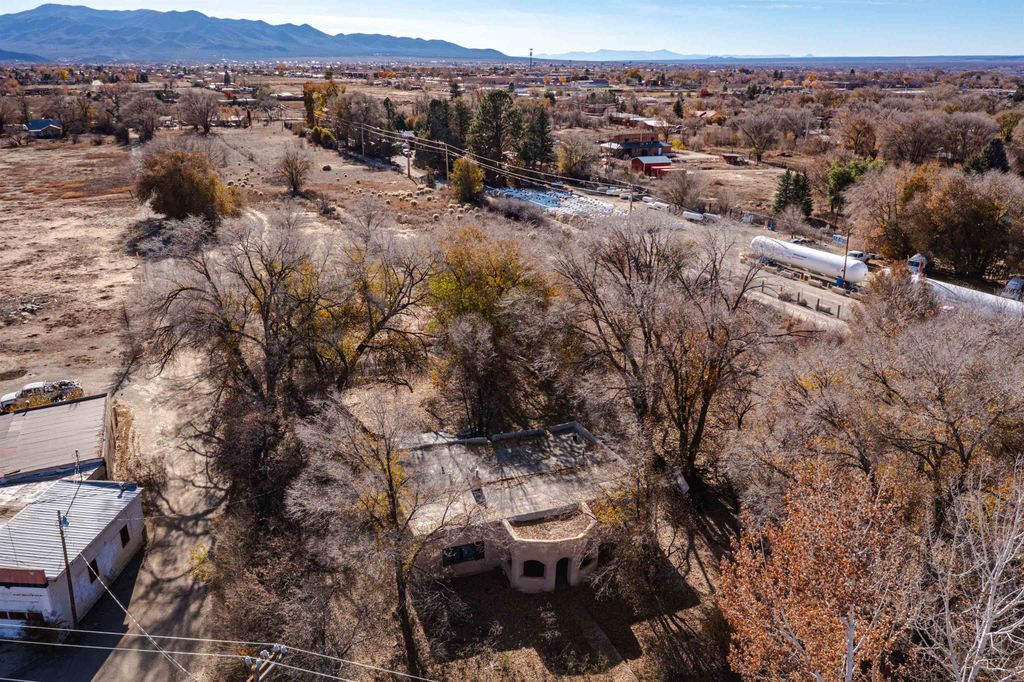 Photo of 520 Kit Carson Rd, Taos, NM 87571 (MLS # 114273)