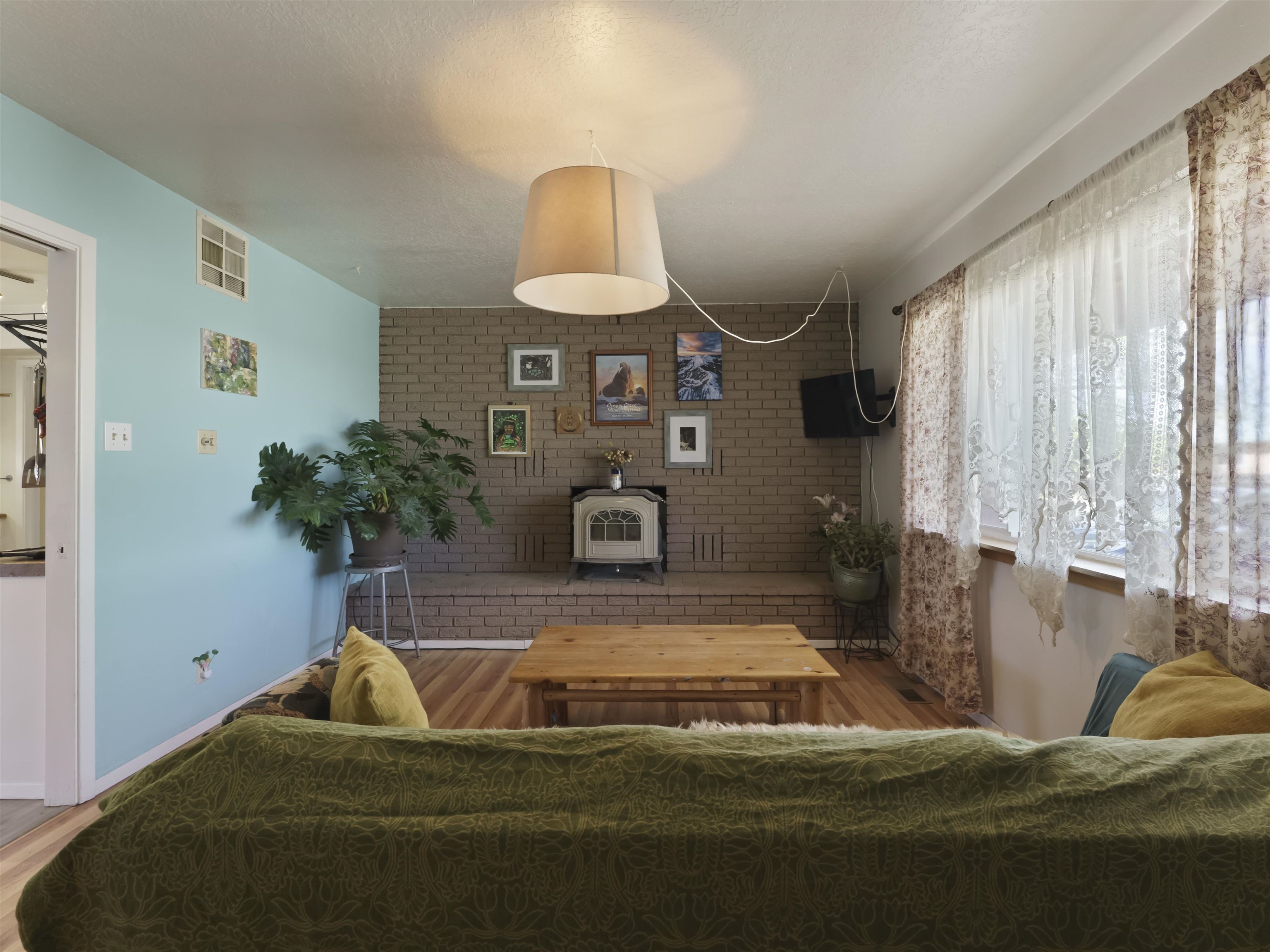 807 Hill Dr, Taos, New Mexico image 5
