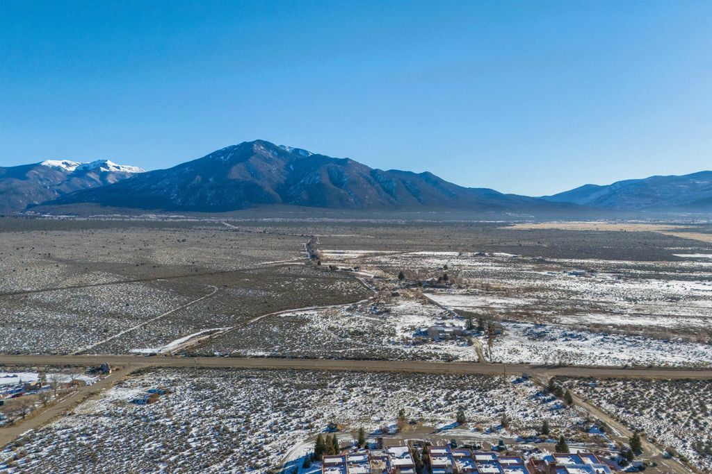 Photo of 86 Comanche Road, El Prado, NM 87529 (MLS # 114562)