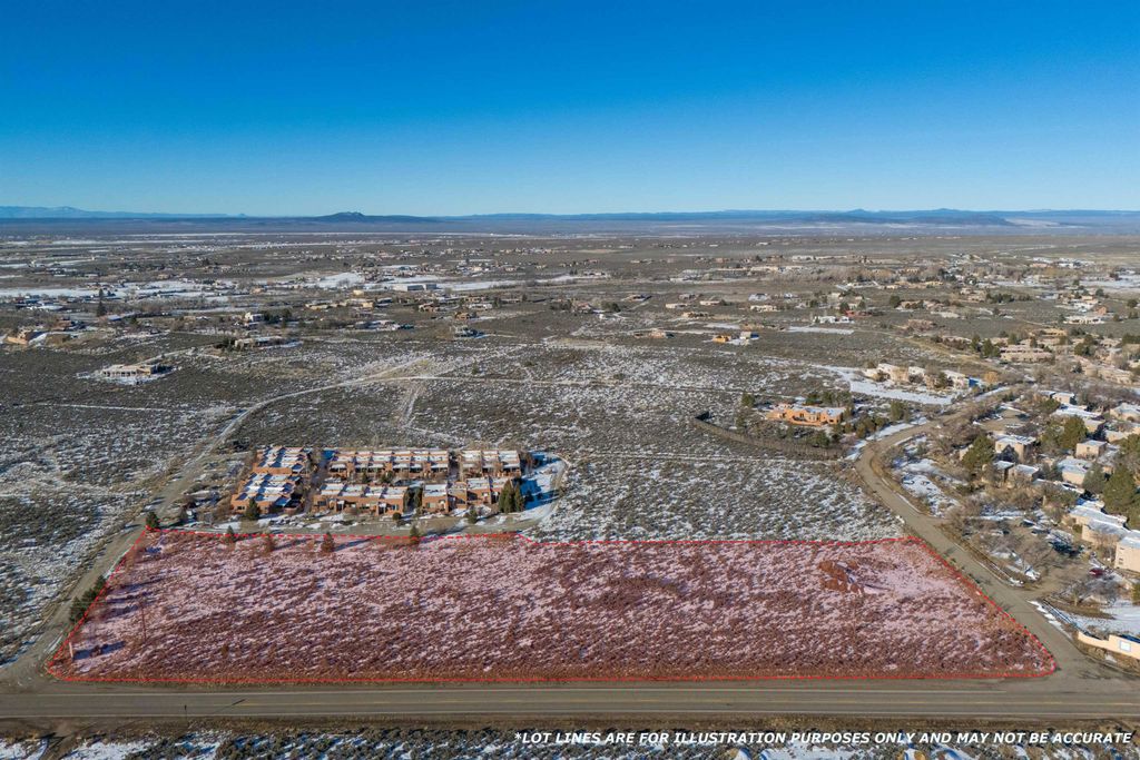 Photo of 86 Comanche Road, El Prado, NM 87529 (MLS # 114562)