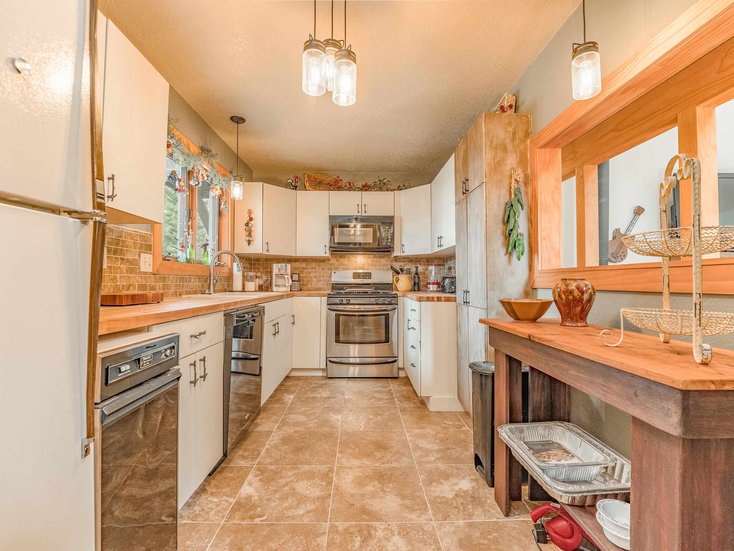 Angel Fire, New Mexico 87710, United States, 2 Bedrooms Bedrooms, ,2 BathroomsBathrooms,Residential,Active,235542