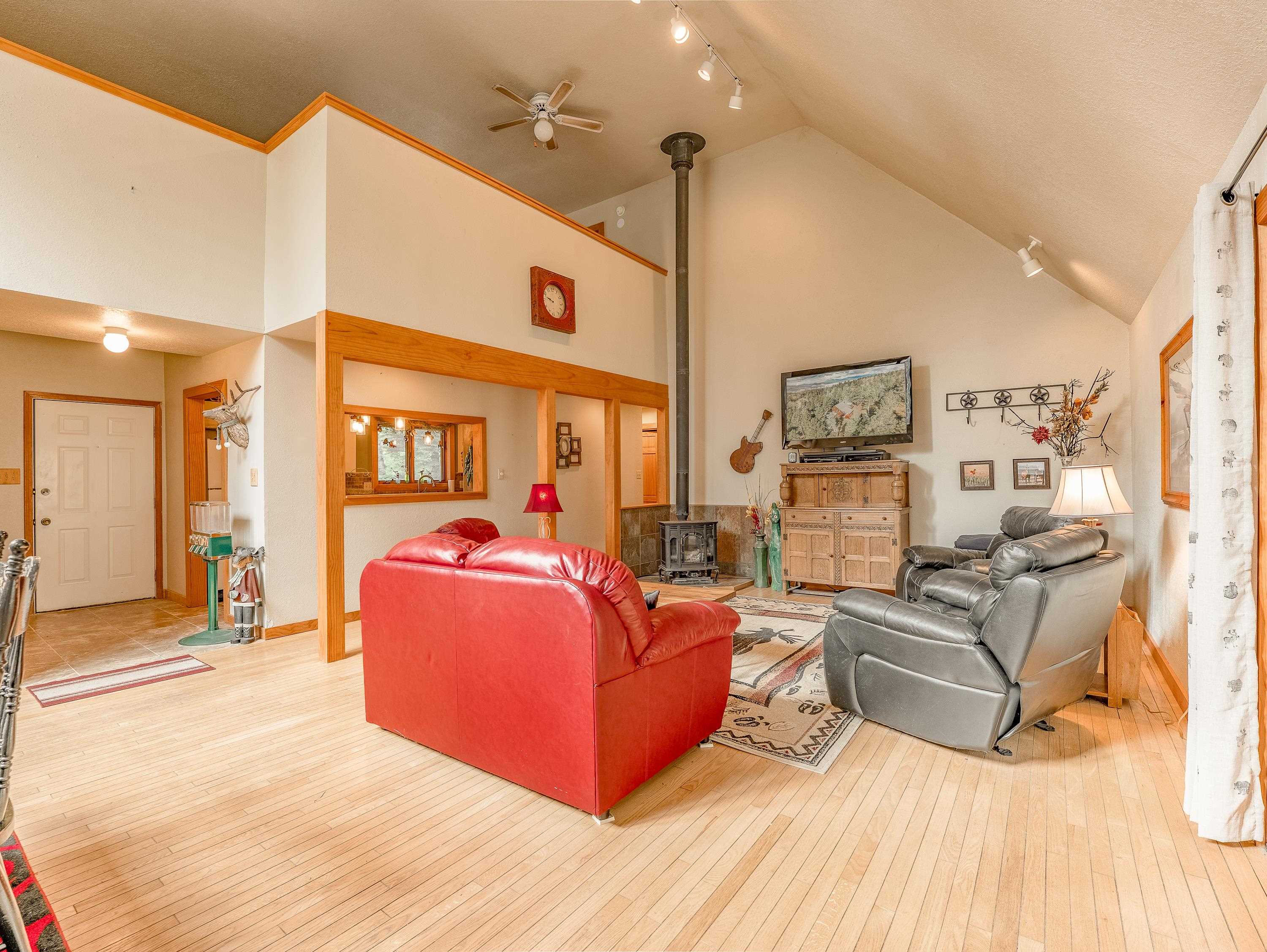 Angel Fire, New Mexico 87710, United States, 2 Bedrooms Bedrooms, ,2 BathroomsBathrooms,Residential,Active,235542