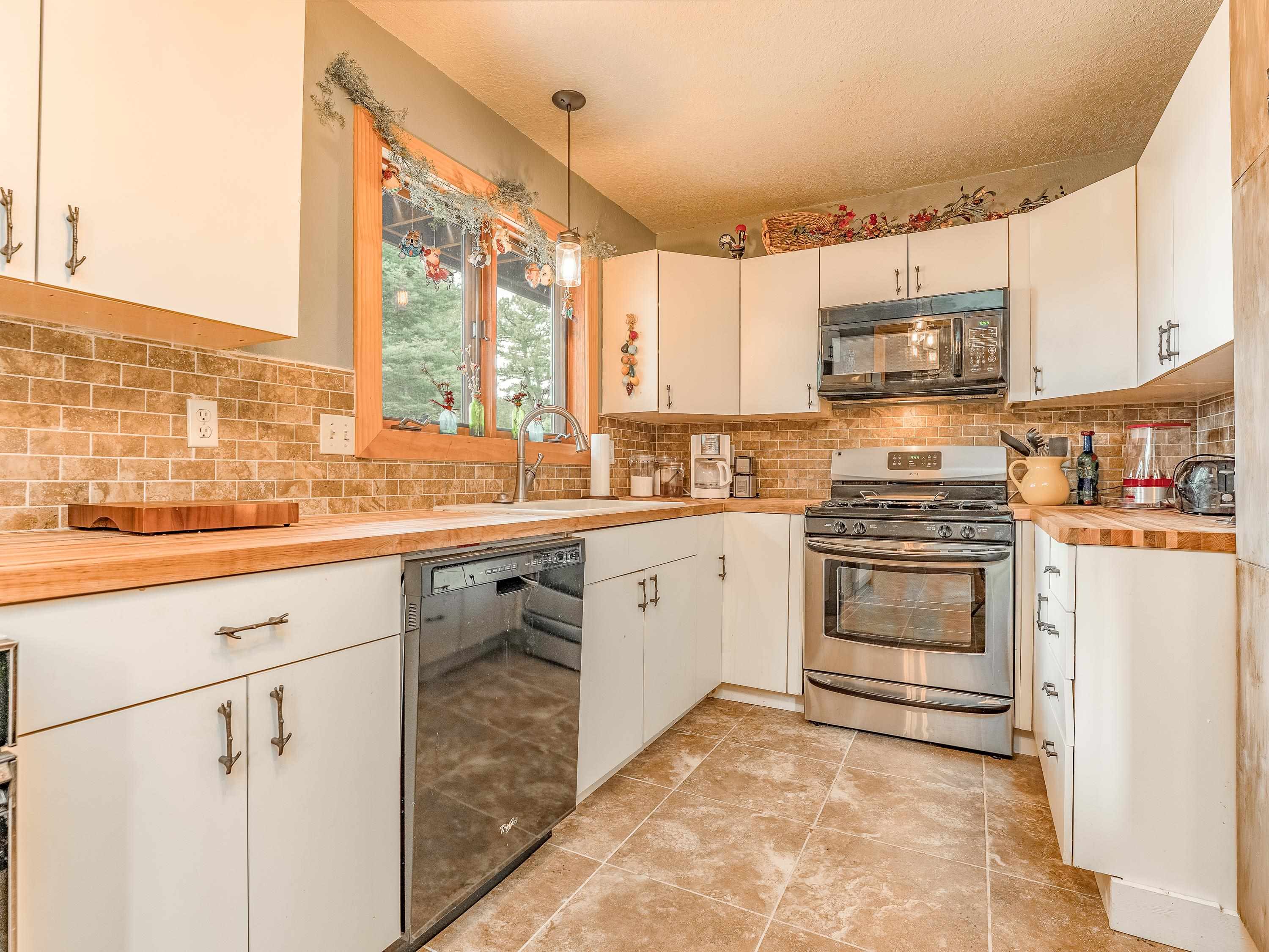 Angel Fire, New Mexico 87710, United States, 2 Bedrooms Bedrooms, ,2 BathroomsBathrooms,Residential,Active,235542