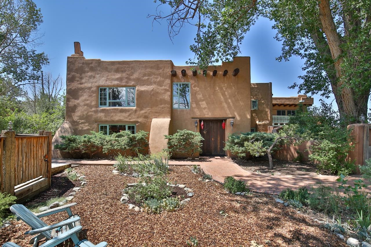 2 State Road 230, El Prado, New Mexico image 1
