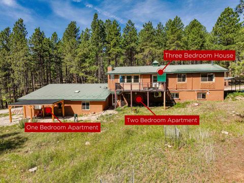 Photo of 32 Via Contenta, Angel Fire, NM 87710 (MLS # 113789)