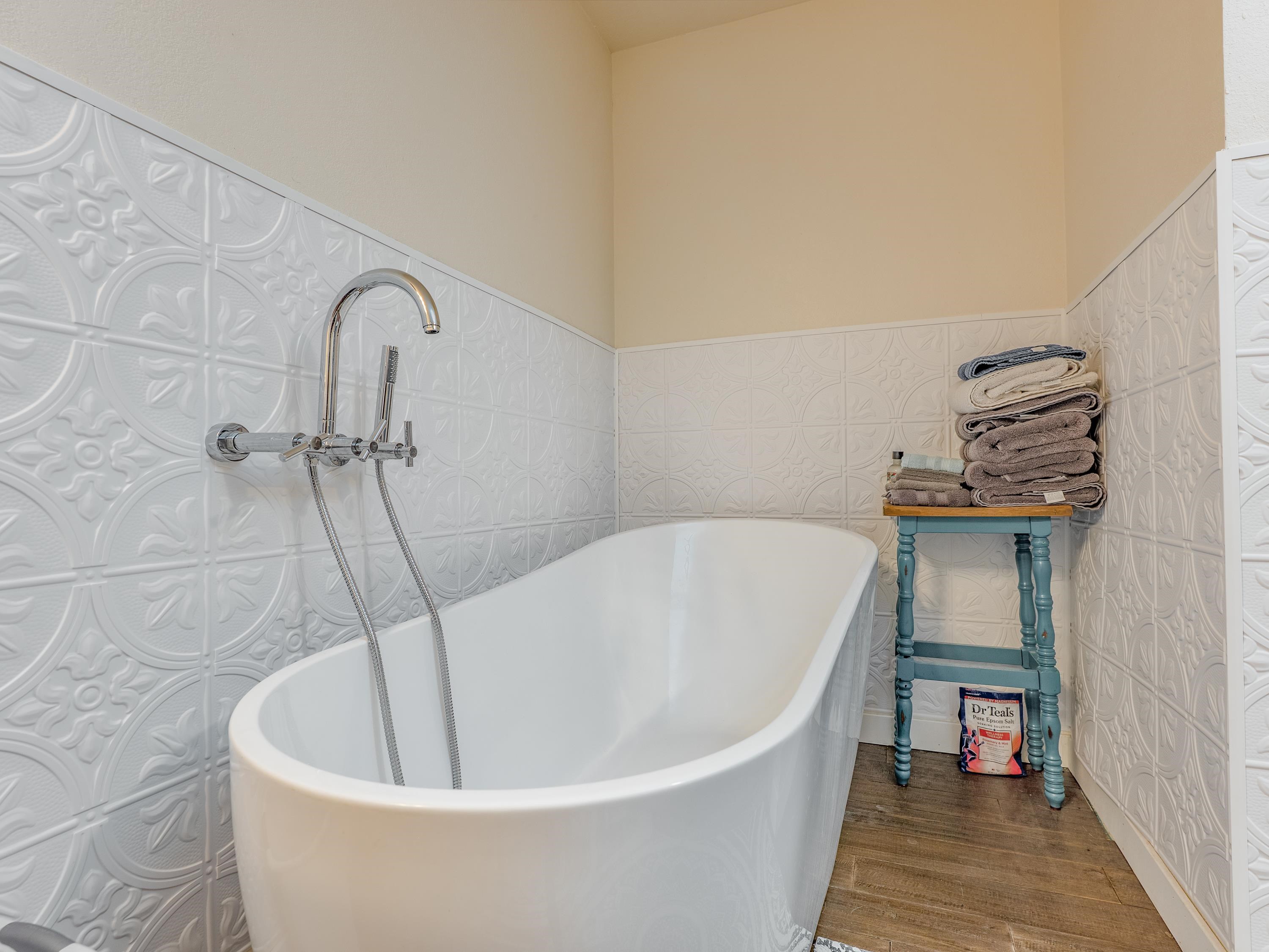 Angel Fire, New Mexico 87710, United States, 6 Bedrooms Bedrooms, ,4 BathroomsBathrooms,Residential,Active,181511