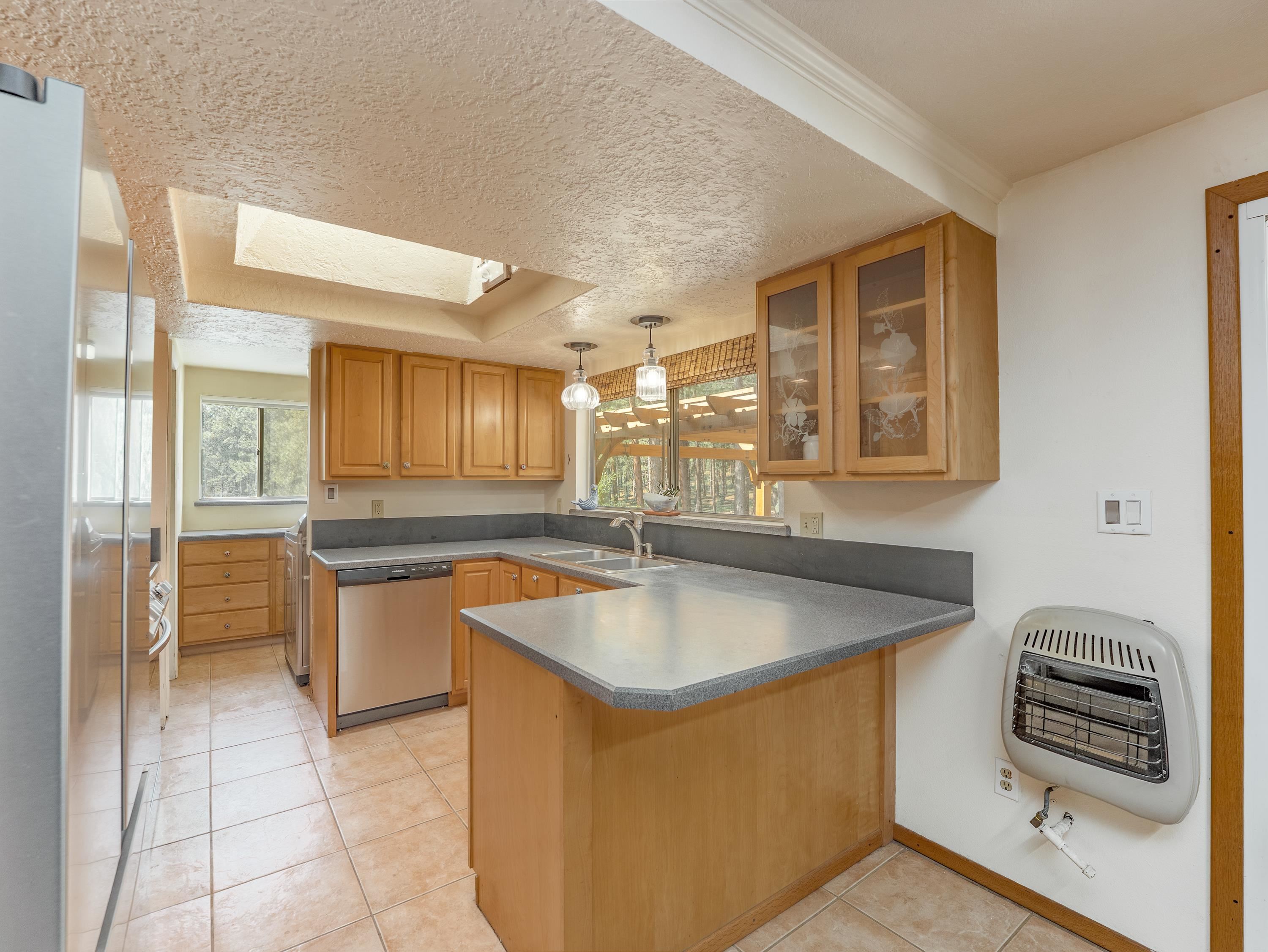 Angel Fire, New Mexico 87710, United States, 6 Bedrooms Bedrooms, ,4 BathroomsBathrooms,Residential,Active,181511