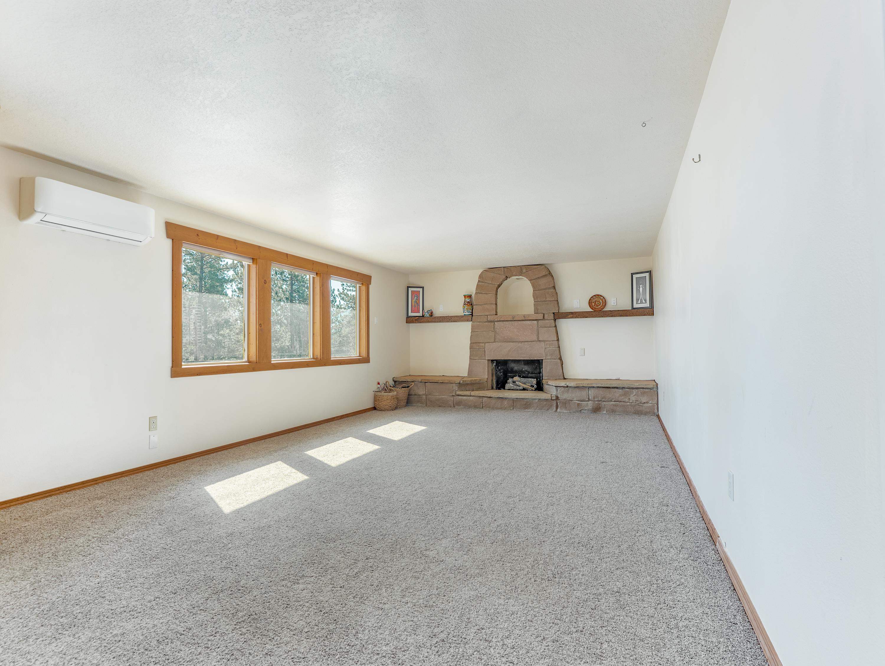 Angel Fire, New Mexico 87710, United States, 6 Bedrooms Bedrooms, ,4 BathroomsBathrooms,Residential,Active,181511