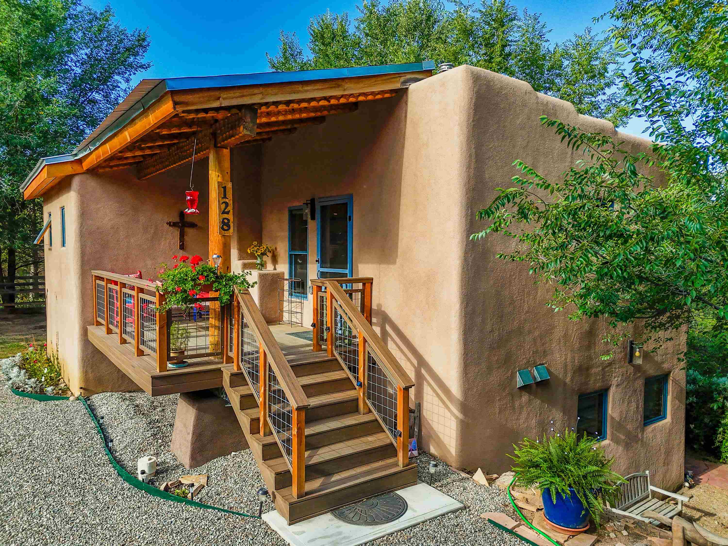 128 Las Cruces Rd, Taos, New Mexico image 2