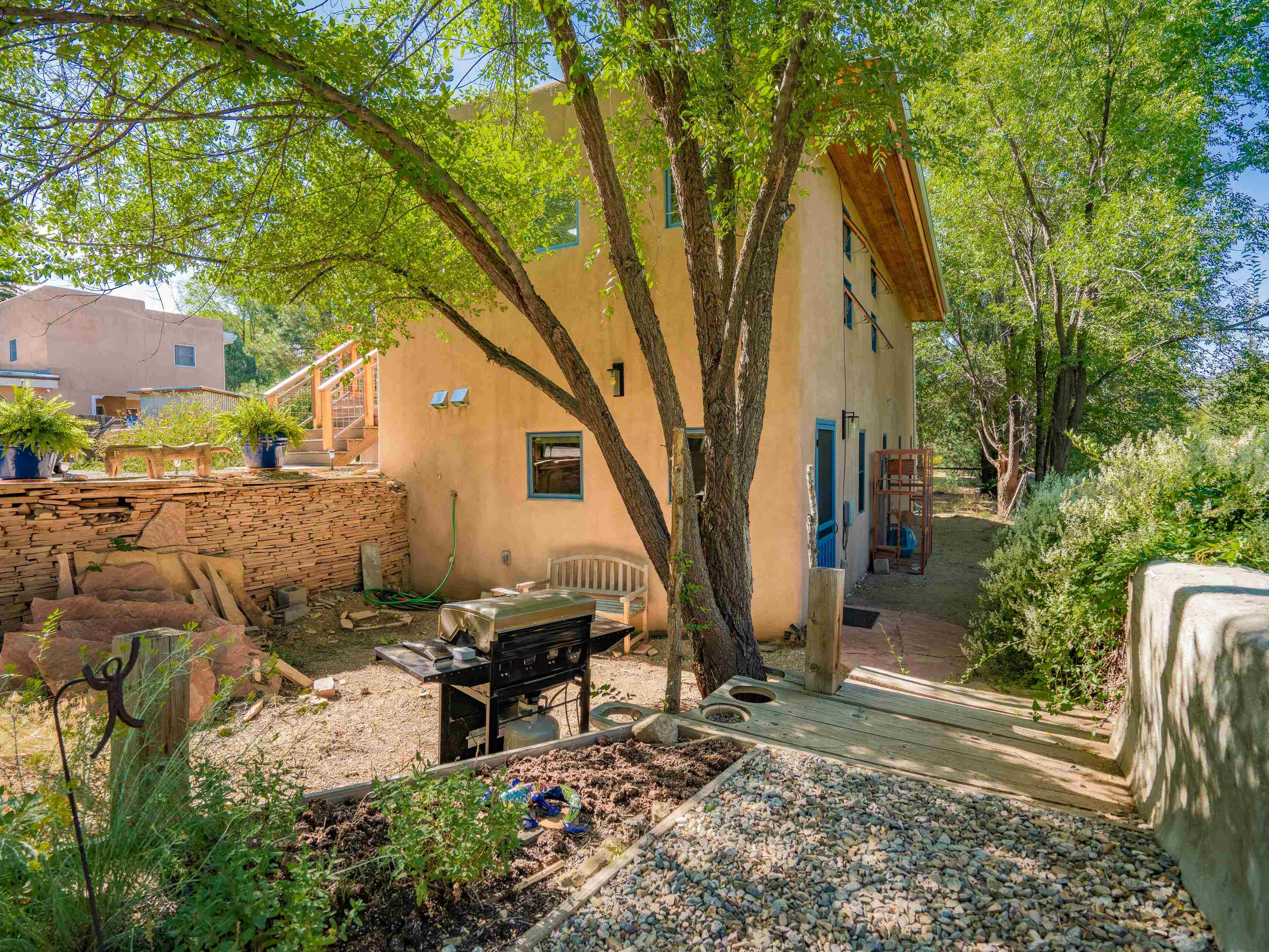 128 Las Cruces Rd, Taos, New Mexico image 46