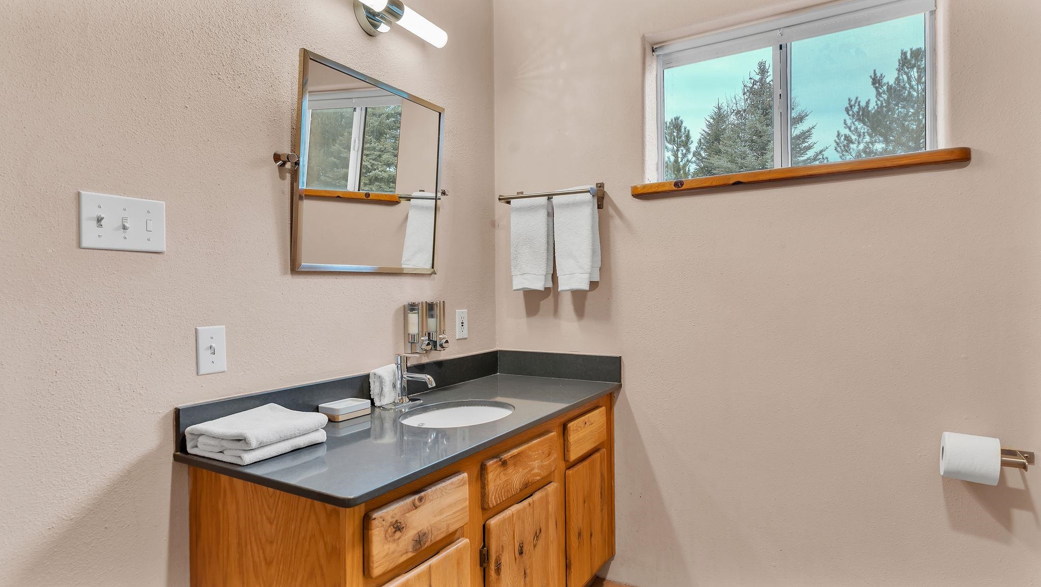 21 Buena Vista, El Prado, New Mexico image 17