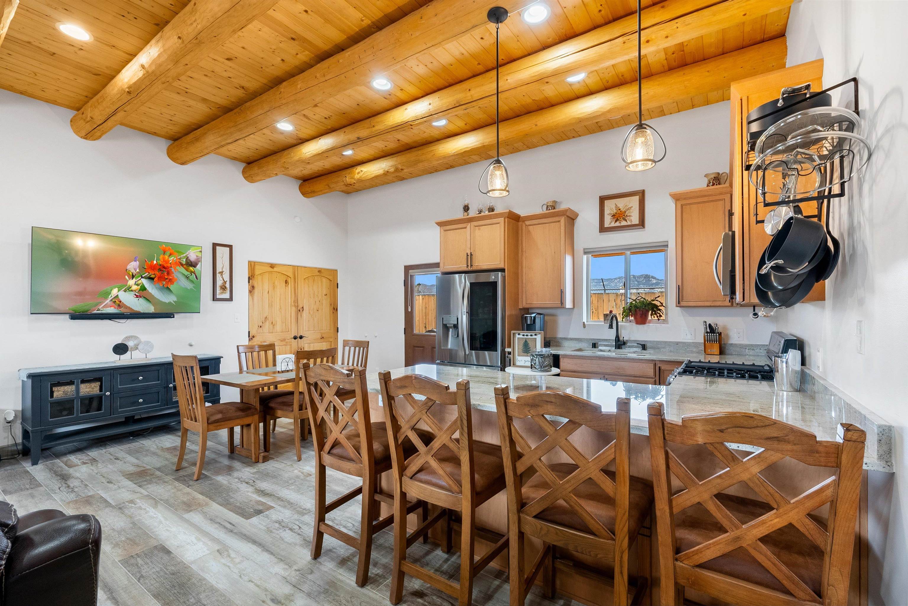 27 Medina Lane, Taos, New Mexico image 13